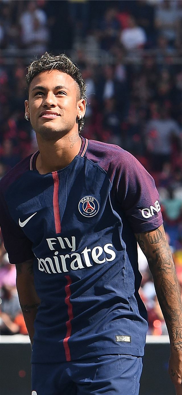 640x1385 Best Soccer celebrity iPhone 11 HD Wallpaper