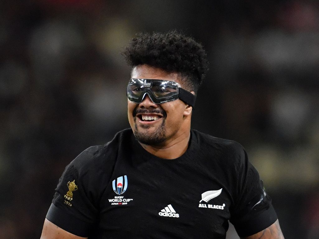 1024x768 Rugby: All Blacks star Ardie Savea to give goggles experiment another shot