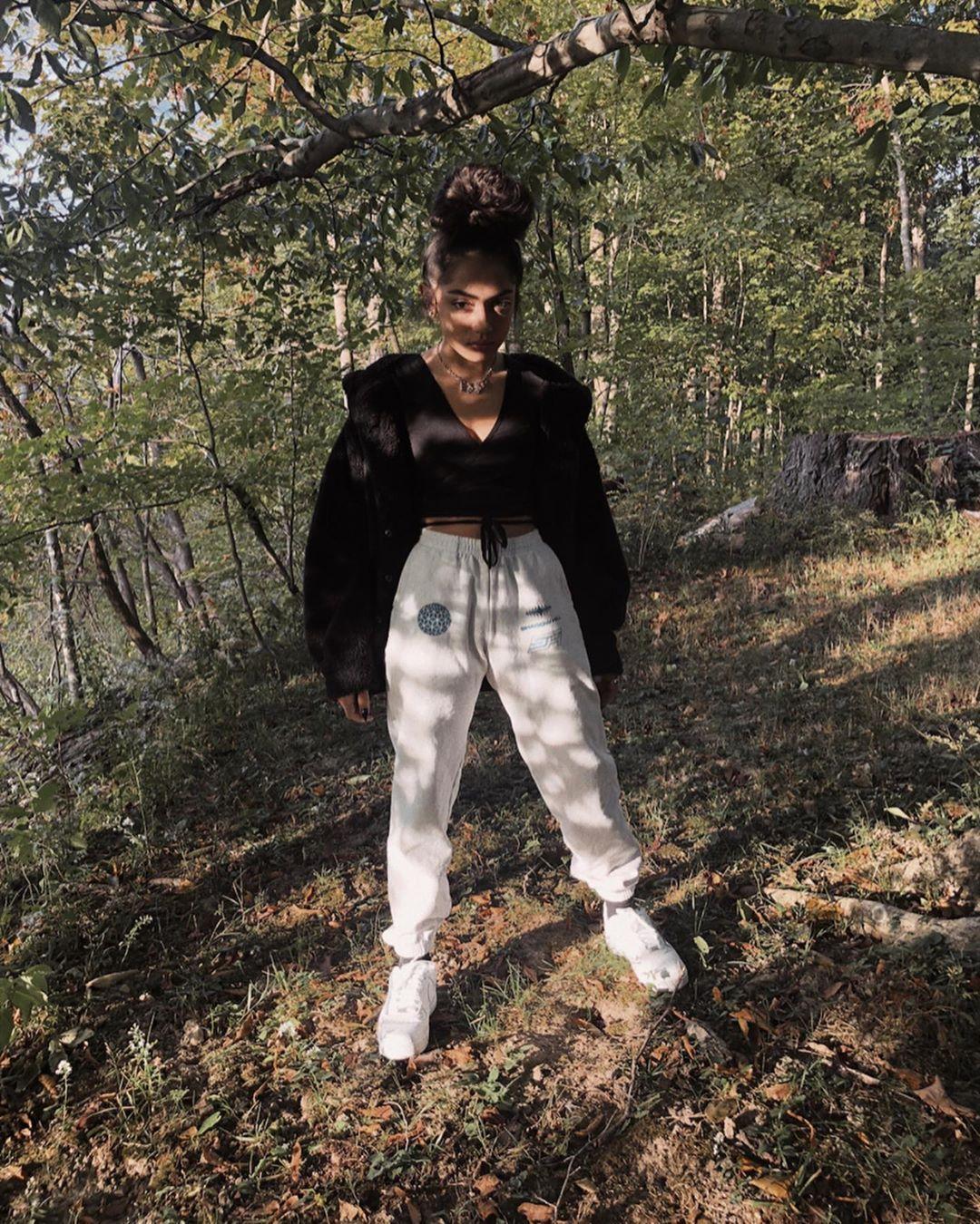 Avani Gregg Wallpapers - Top Free Avani Gregg Backgrounds - WallpaperAccess