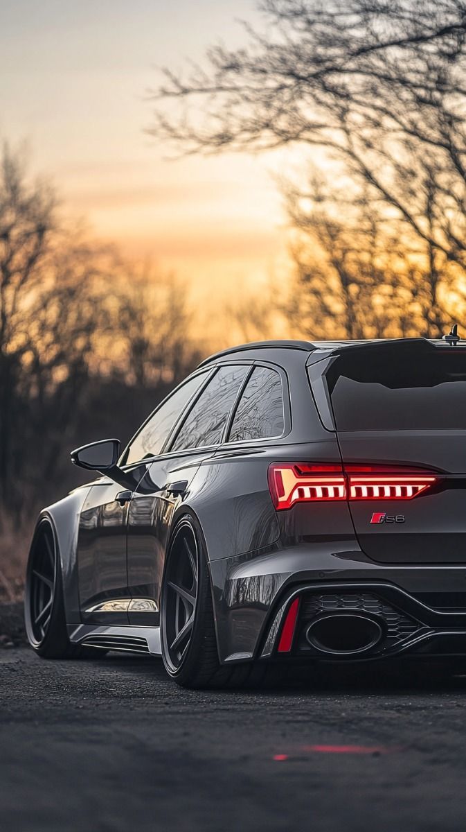 673x1200 Sleek Audi RS6