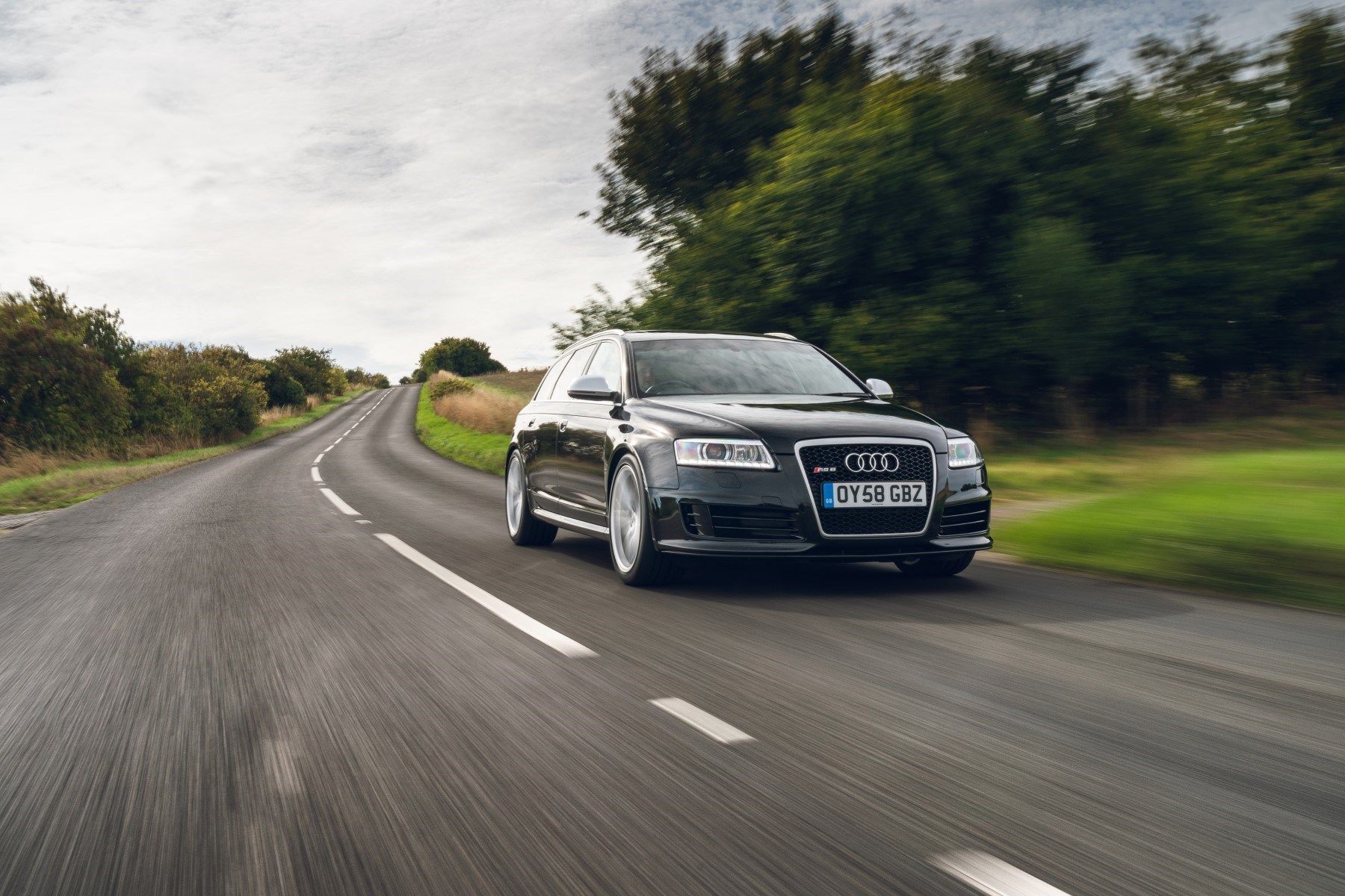 1800x1200 Driving the classics: Audi RS6 Avant (2008)