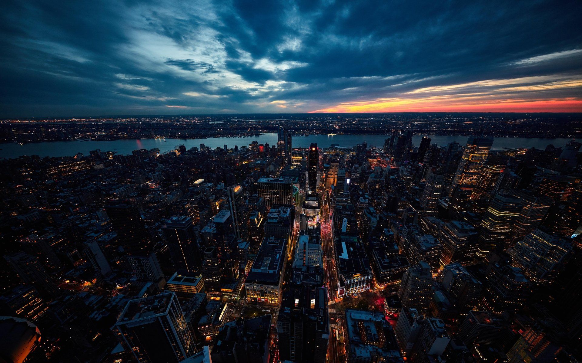 1920x1200 Stunning NYC Sunset: A 4K Ultra HD Cityscape Wallpaperx4000