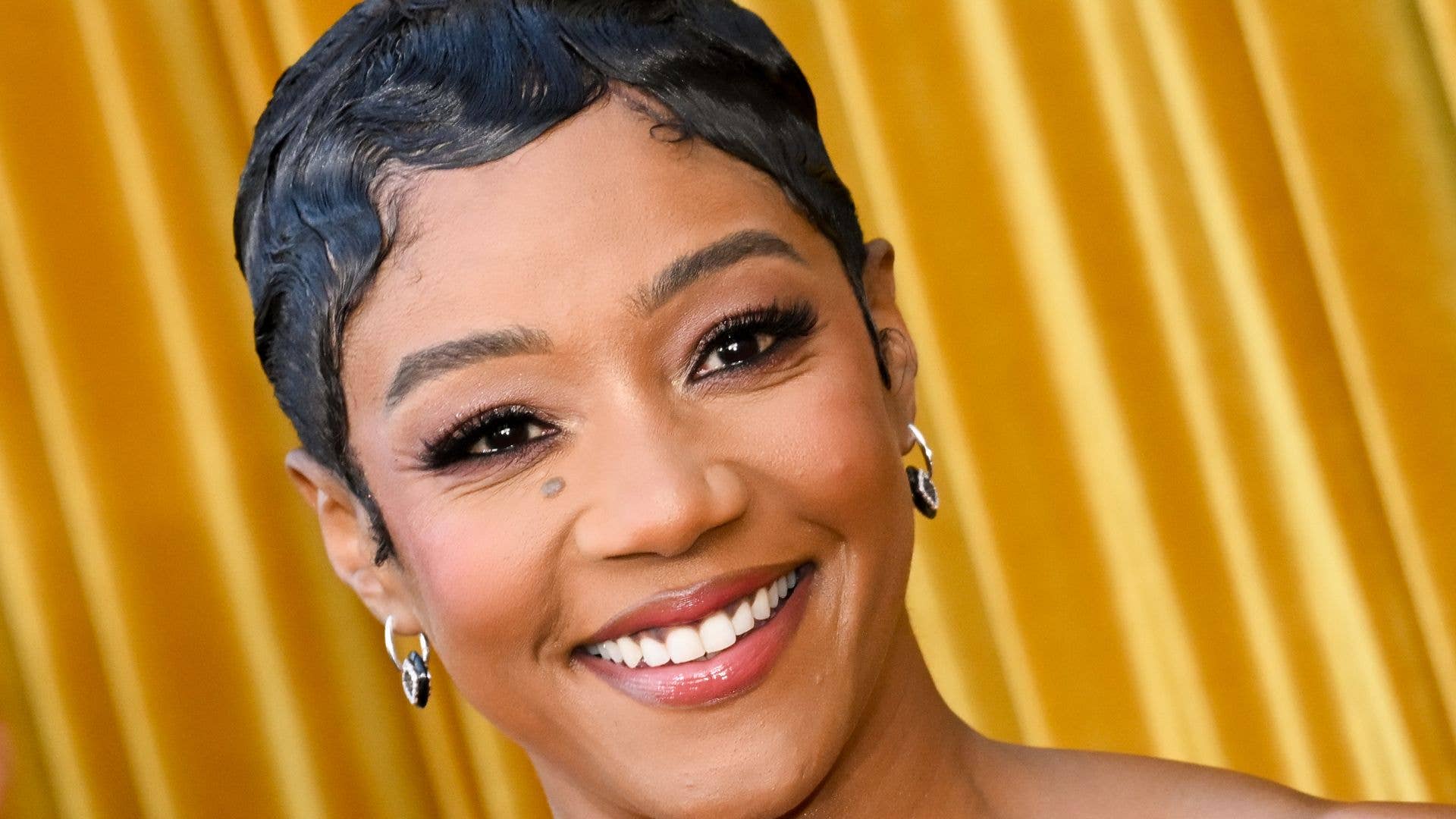 1920x1080 Tiffany Haddish sparks baby rumors with confusing new photo. HELLO!