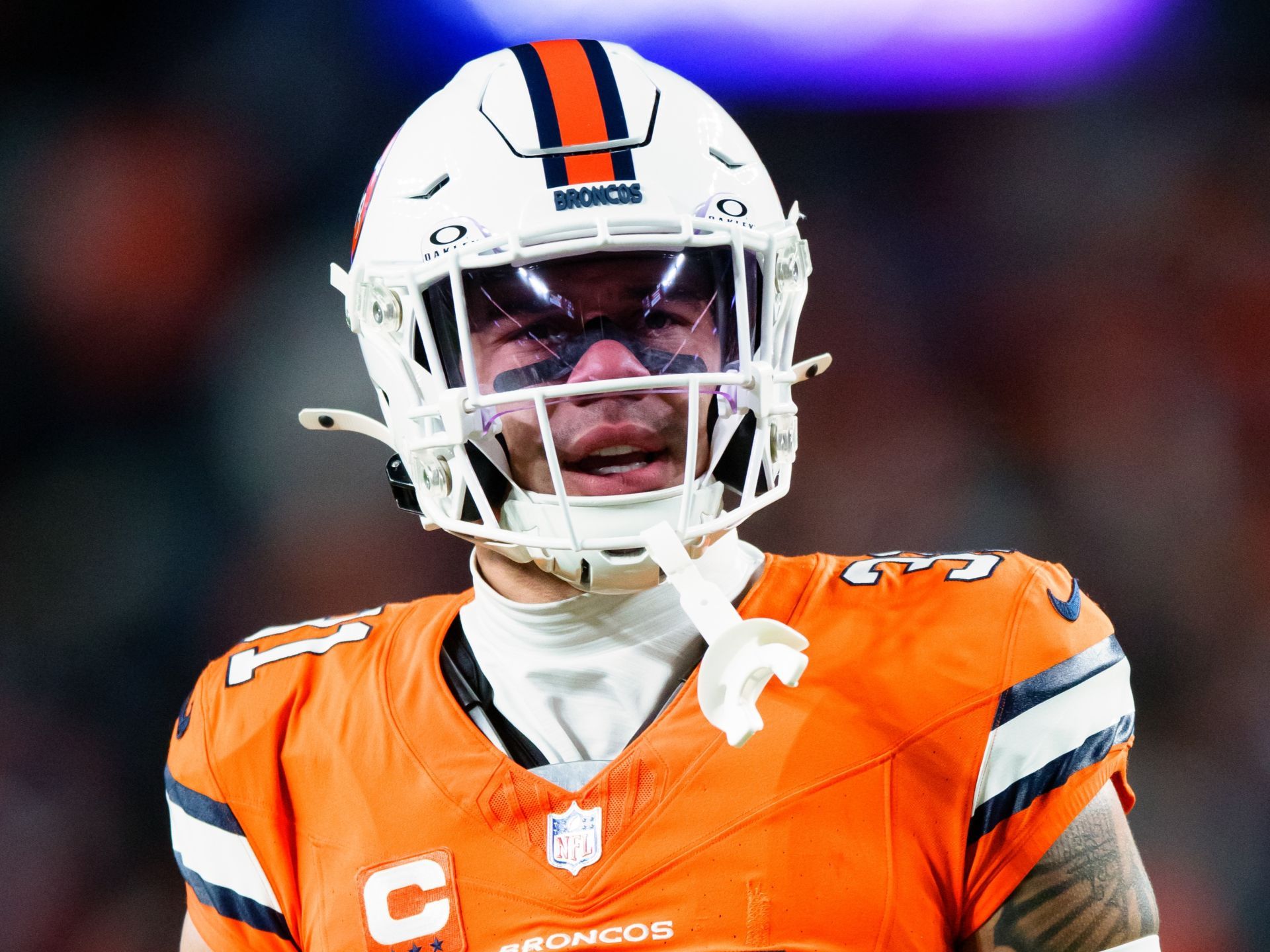 1920x1440 Two Time Pro Bowl Star 'bound For Hall Of Fame' Announces Abrupt Retirement At Just 32 After 9 Year $70m Career