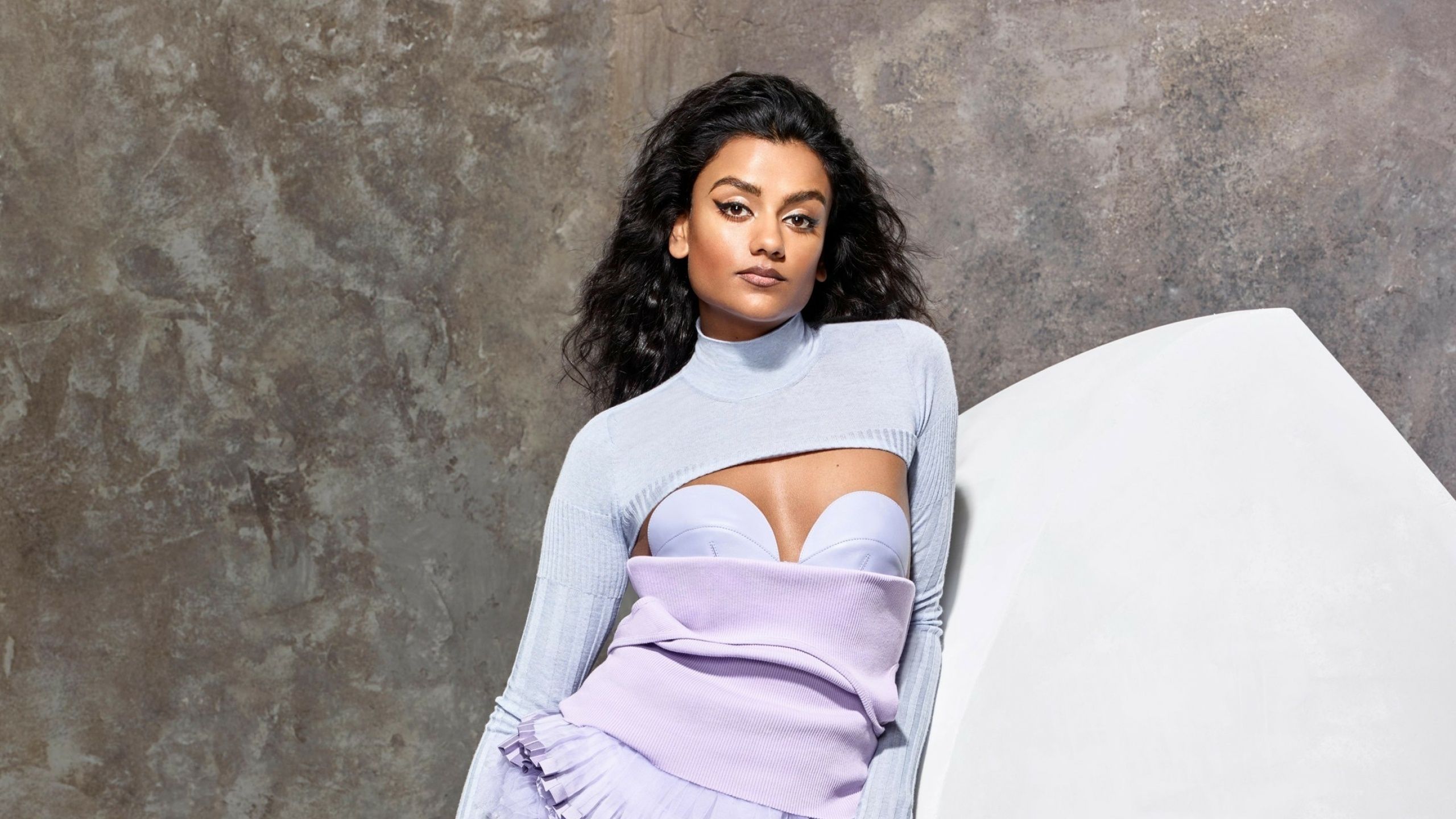 2560x1440 Wallpaper actress, mulatto, beautiful, actress, Simone Ashley, Simone Ashley for mobile and desktop, section девушки, resolution 2560x1440