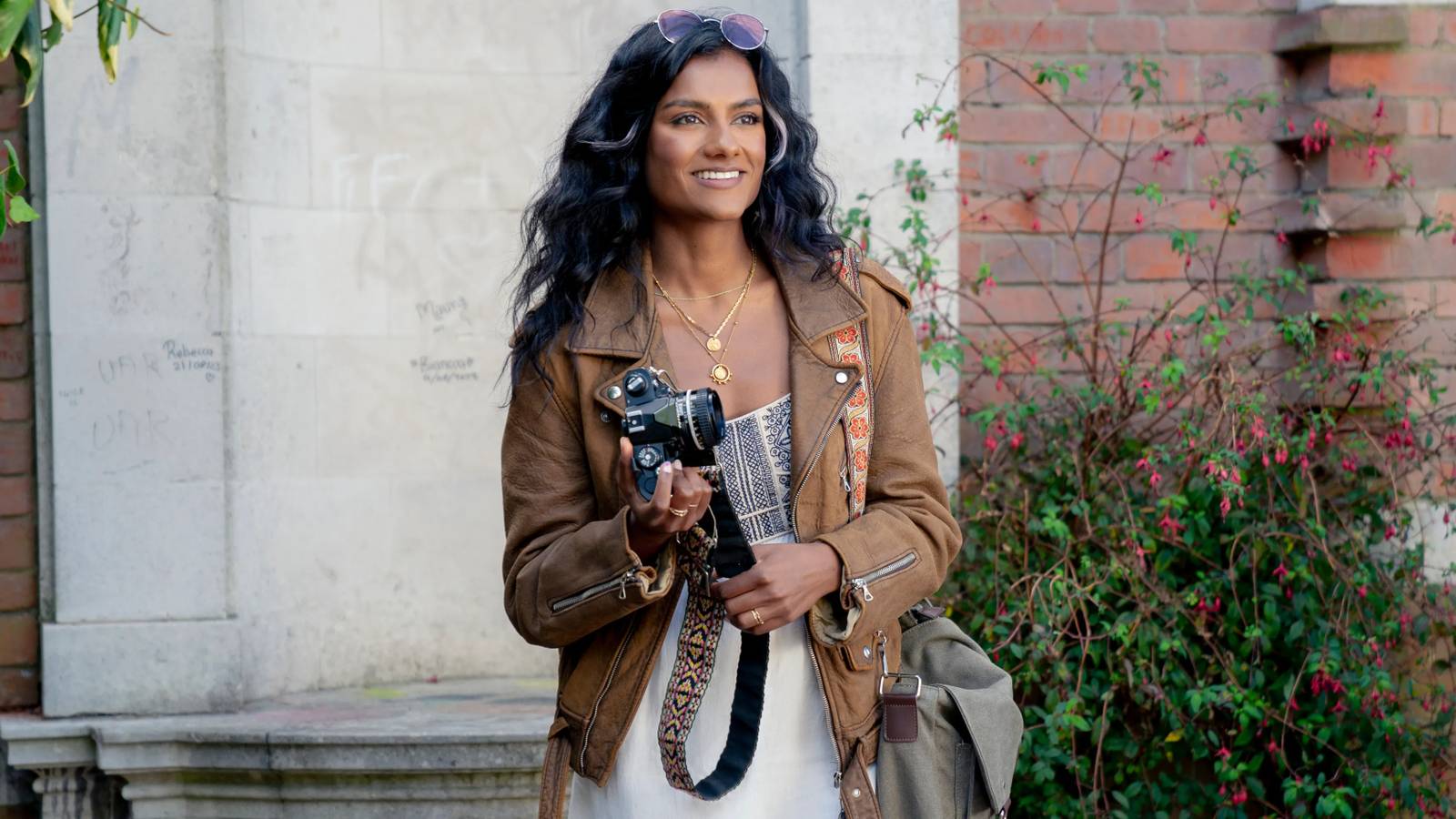 1600x900 Picture This Review: I Hope Simone Ashley Gets More Leading Roles After A Delightfully Compelling Turn In Prime Video's Solid Rom Com