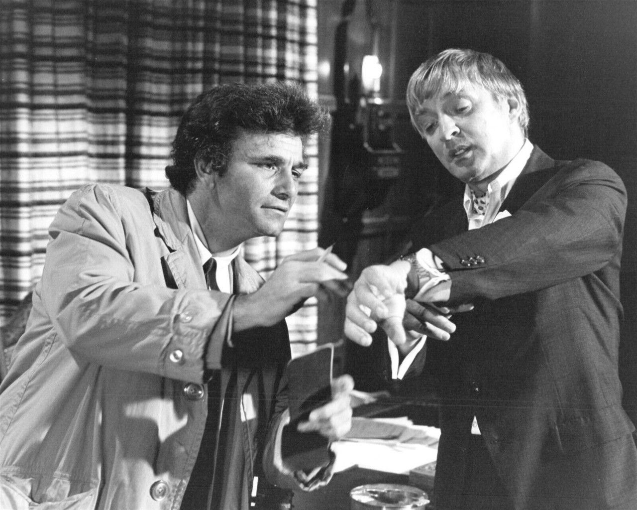 1280x1024 Columbo 1975 Playback Peter Falk checks Oskar Werner's watch 8x10 inch photo Movie Store