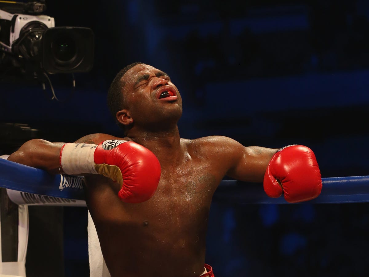 1200x900 Adrien Broner Melts Down Against Maidana
