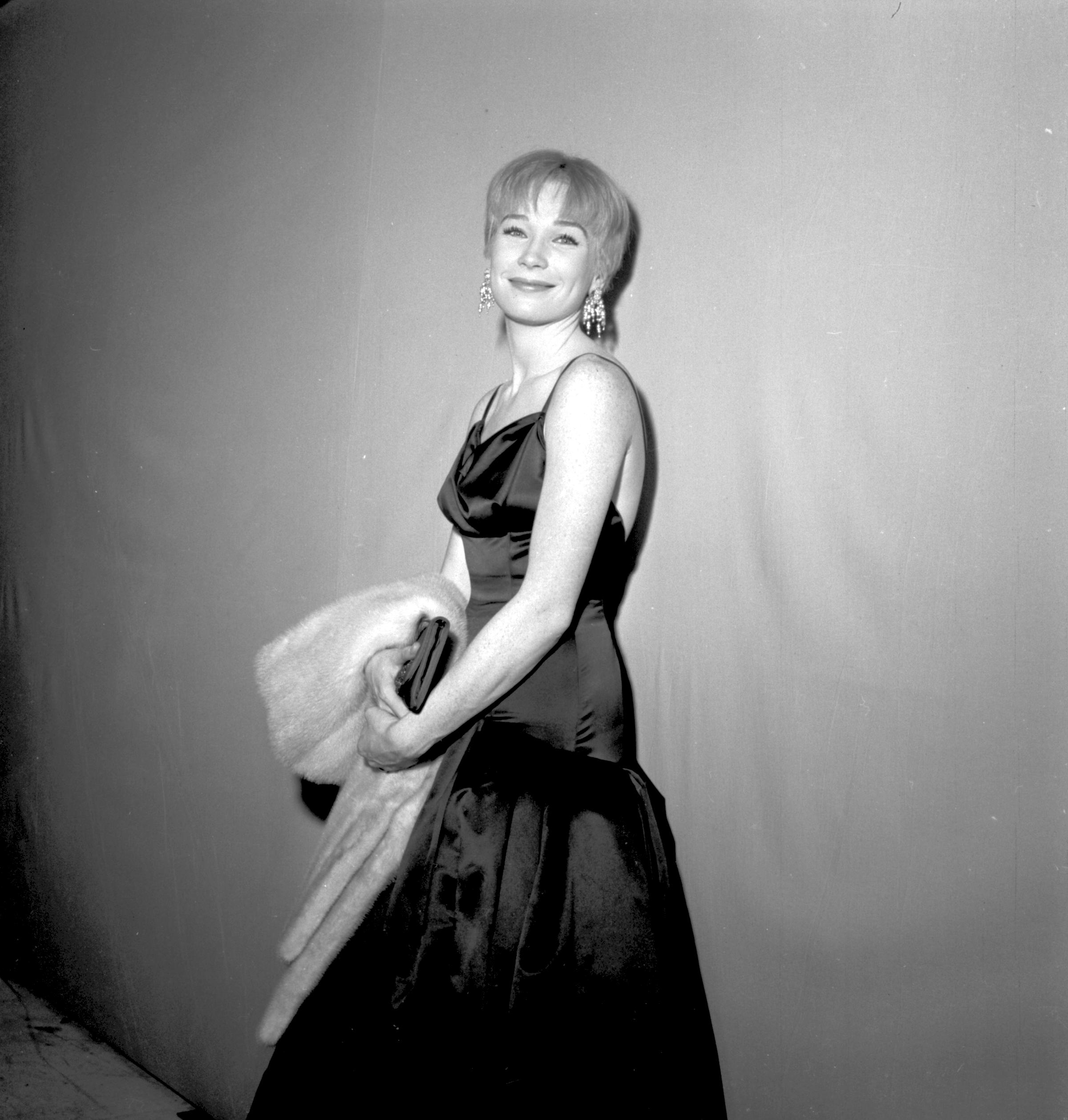 2400x2517 Shirley MacLaine Wallpaper