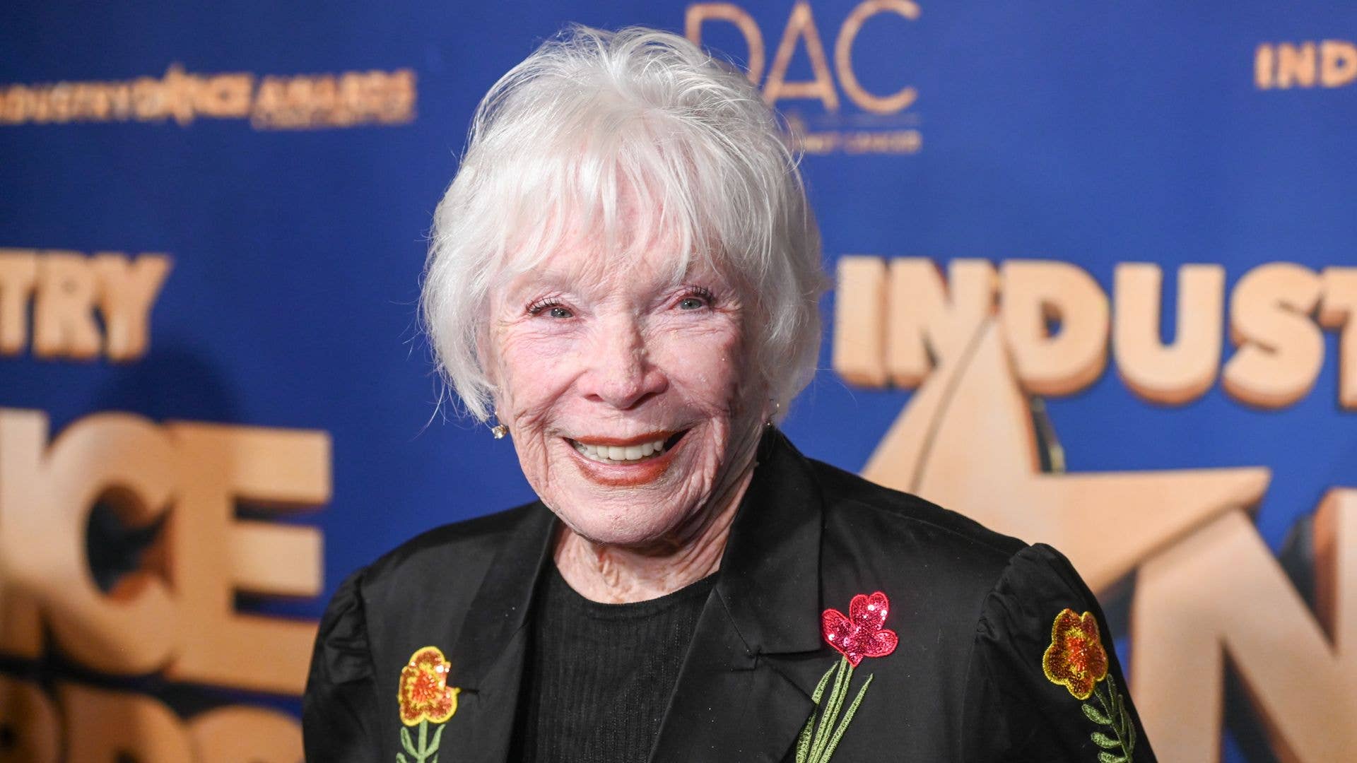 1920x1080 Hollywood icon Shirley Maclaine, enjoys lunch with caregiver in Malibu. HELLO!