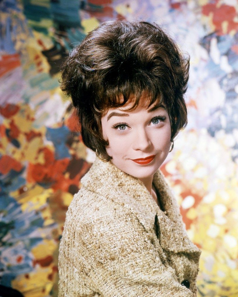819x1023 Shirley MacLaine, enjoys cocktail in Malibu during rare outing