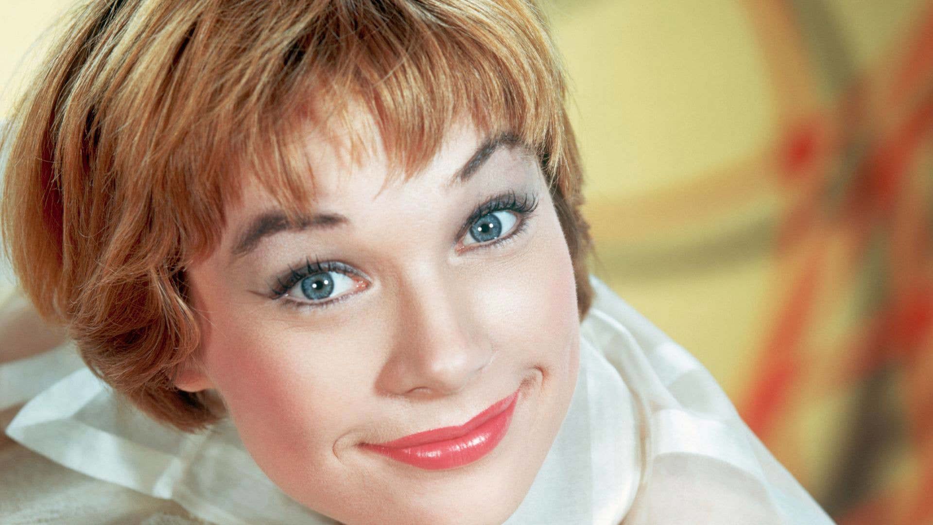 1920x1080 Shirley MacLaine steps out for rare outing days before 92nd birthday