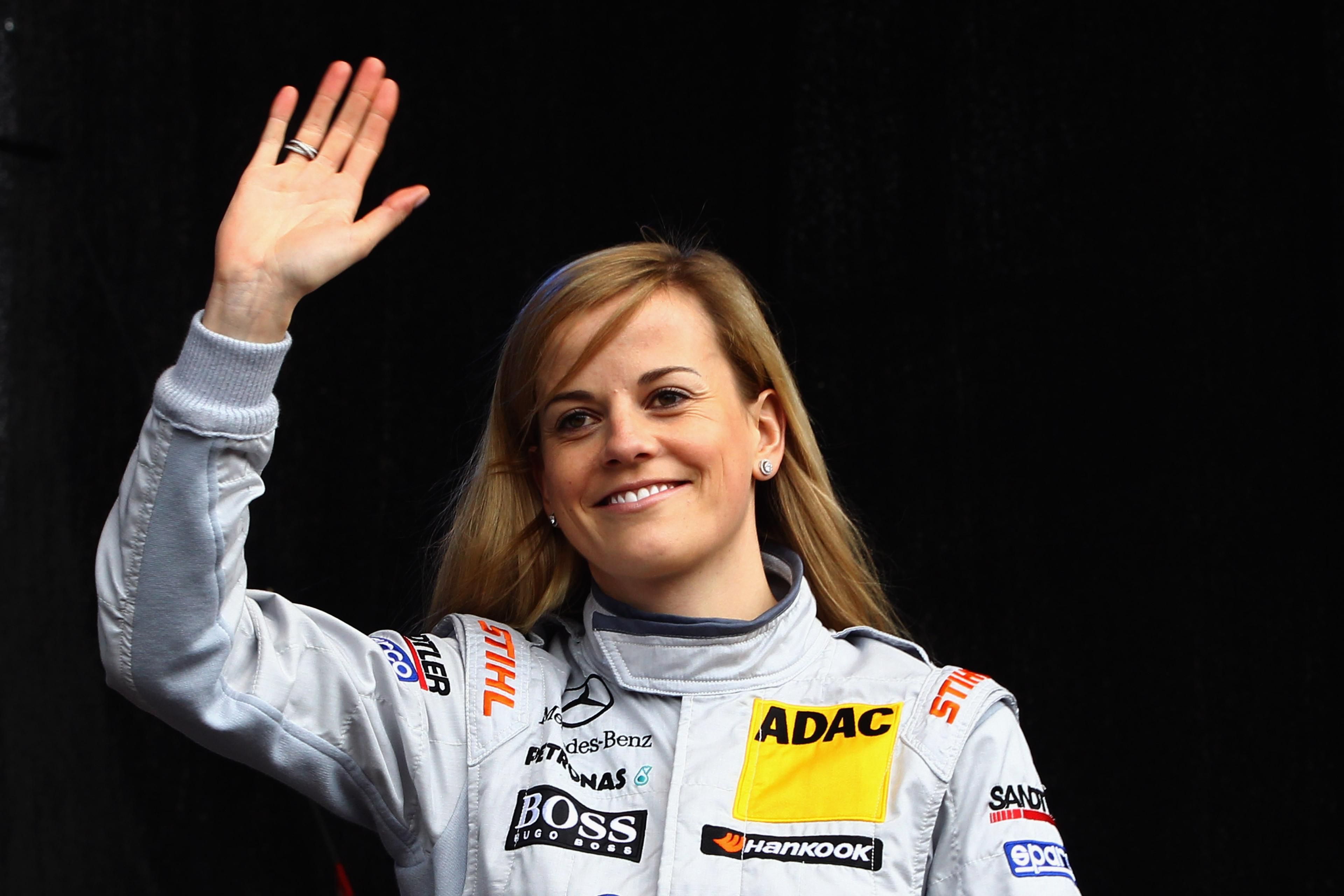3840x2560 Susie Wolff, Female F1 Test Driver, Will Retire this Year