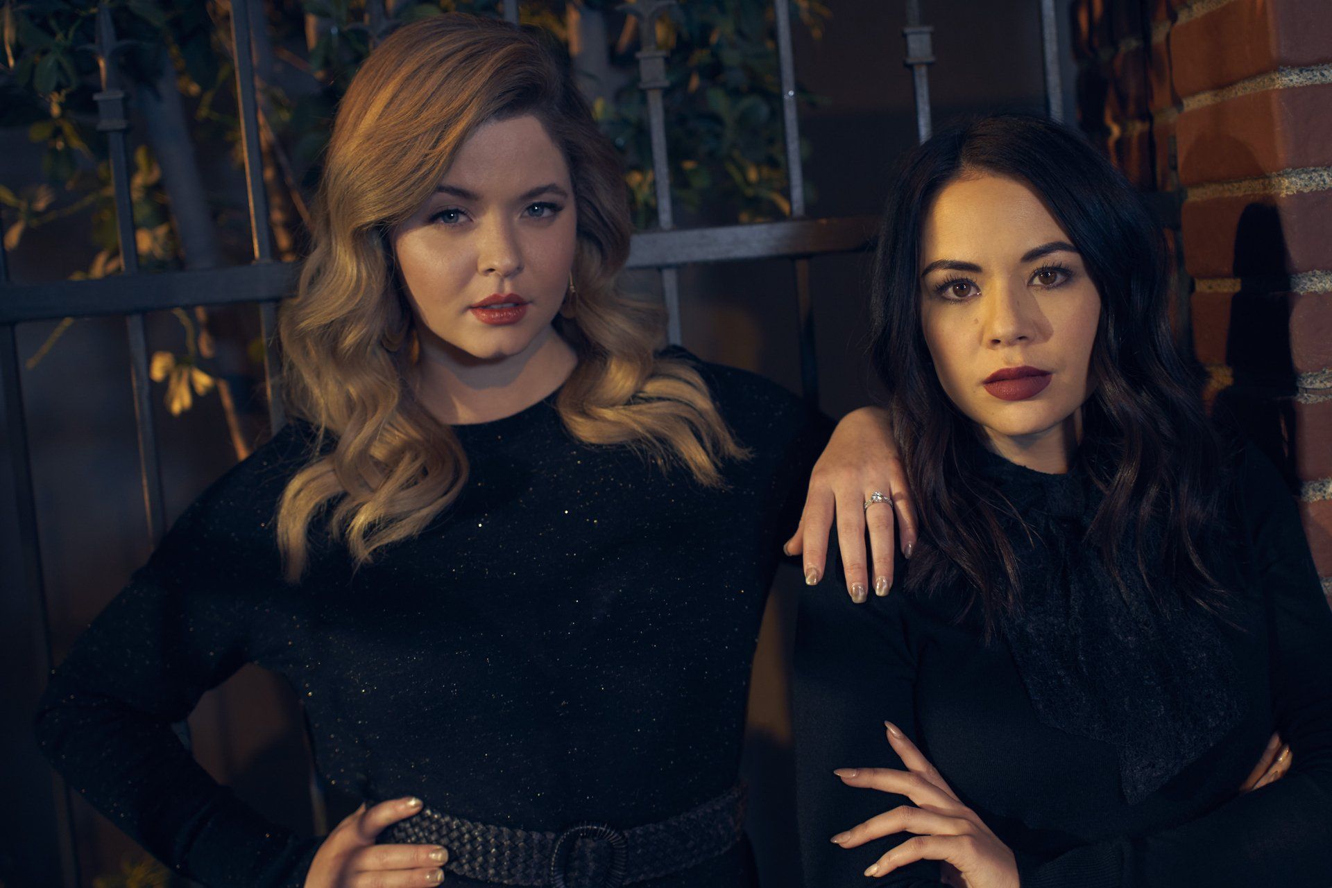 1920x1281 Download Janel Parrish Sasha Pieterse TV Show Pretty Little Liars: The Perfectionists HD Wallpaperx2001