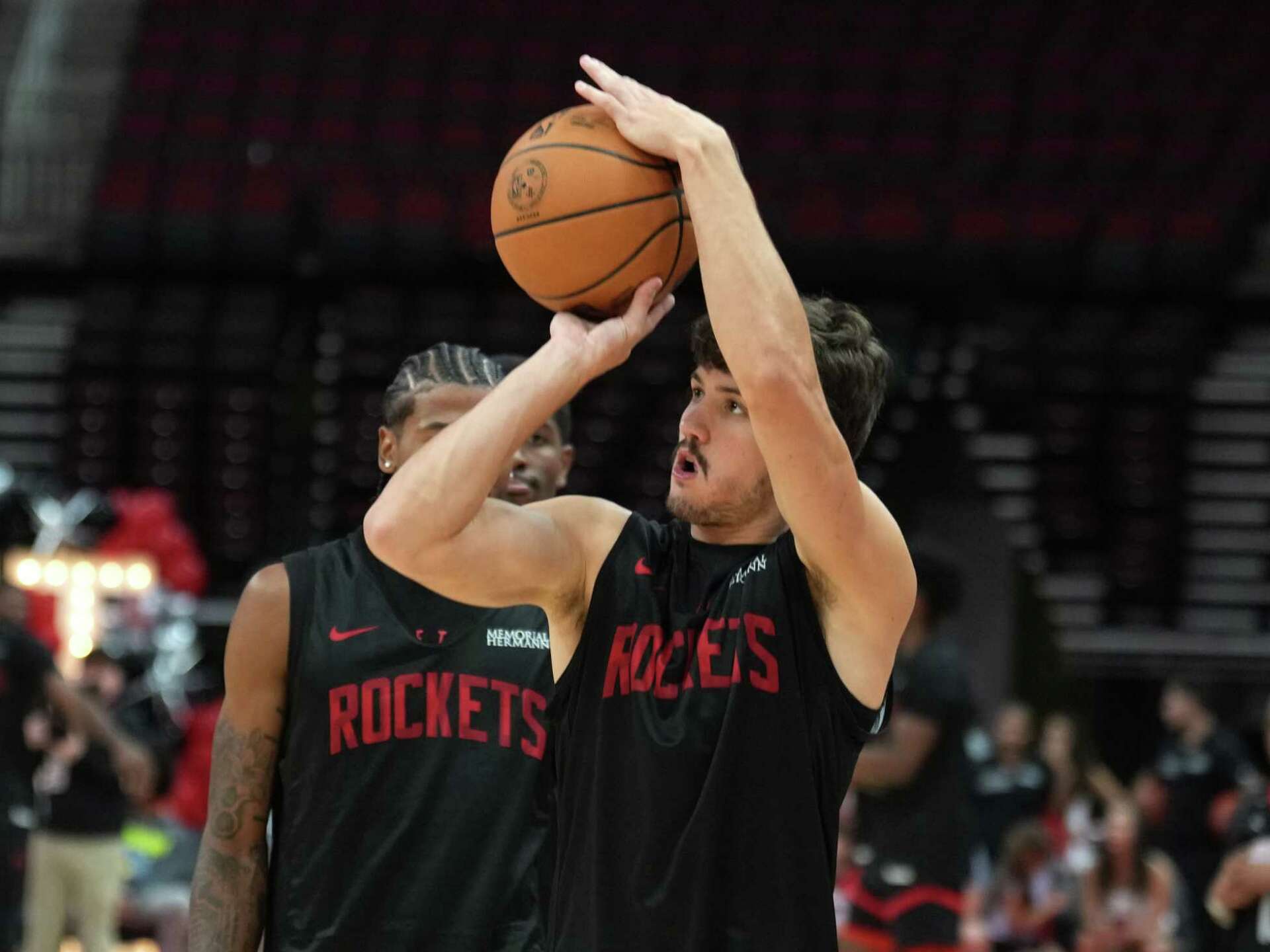 1920x1440 Houston Rockets: Reed Sheppard got his confidence back in the G League