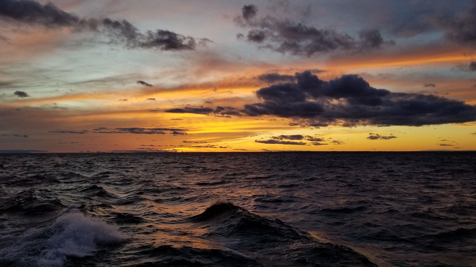 1600x900 Lake Huron, 2017. Lake Huron sunset. Lake Huron Bottom