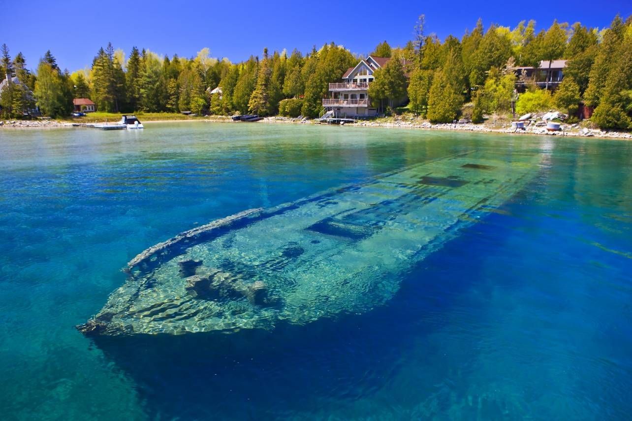 1284x855 Beautiful, but spooky, sunken ship in shallow water. Lake Huron, Gray's Peninsula Ontario