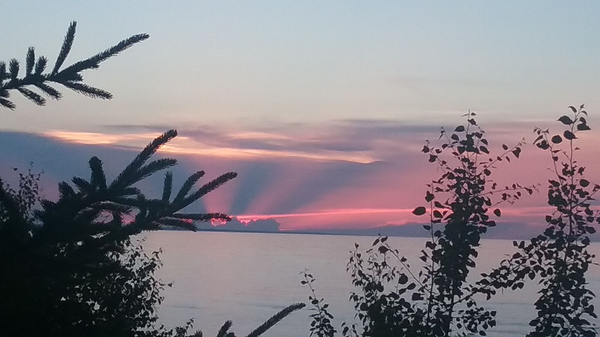 2048x1152 Lake Huron, USA
