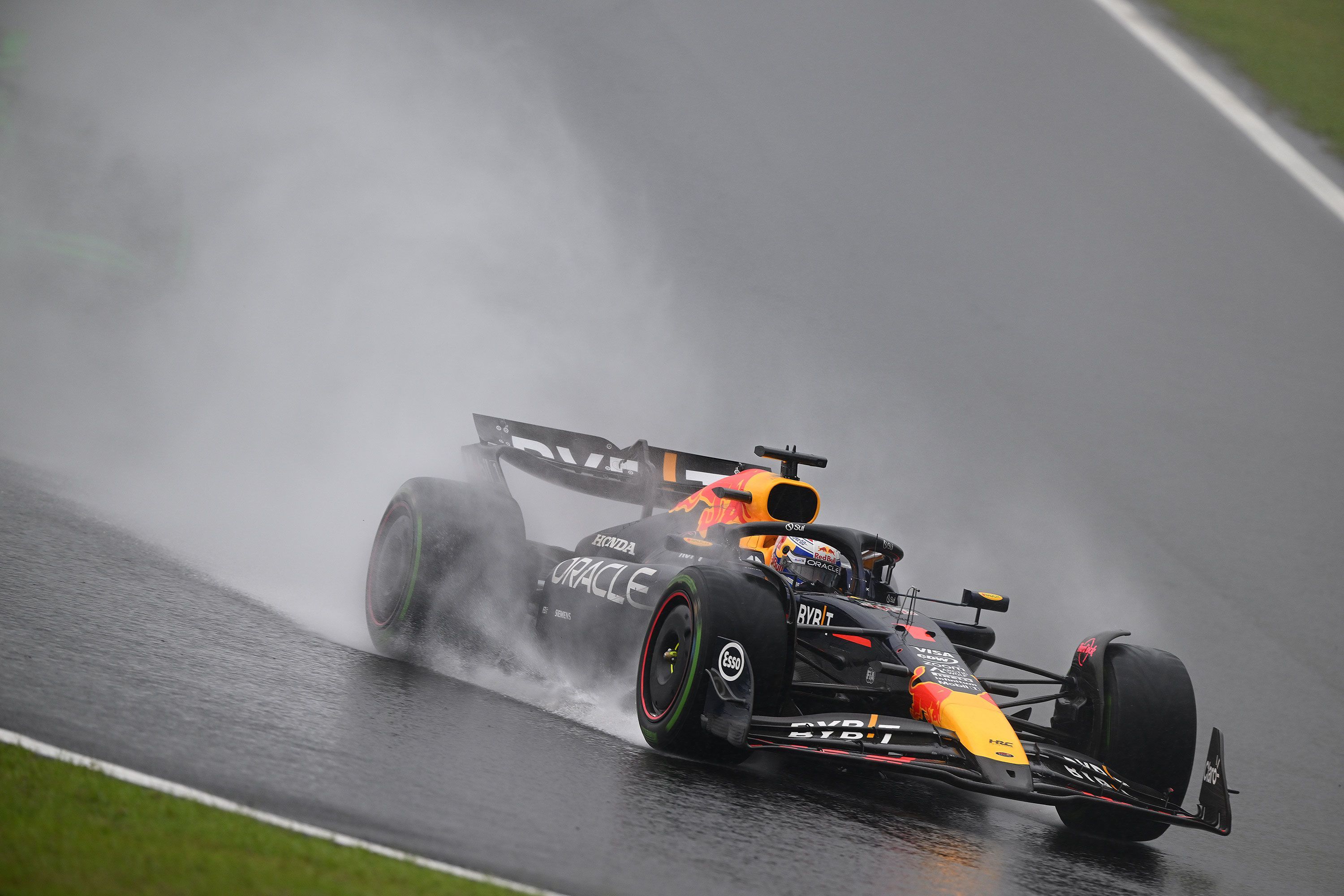 3000x2000 Max Verstappen mounts incredible comeback at Sao Paulo GP to all but clinch F1 championship