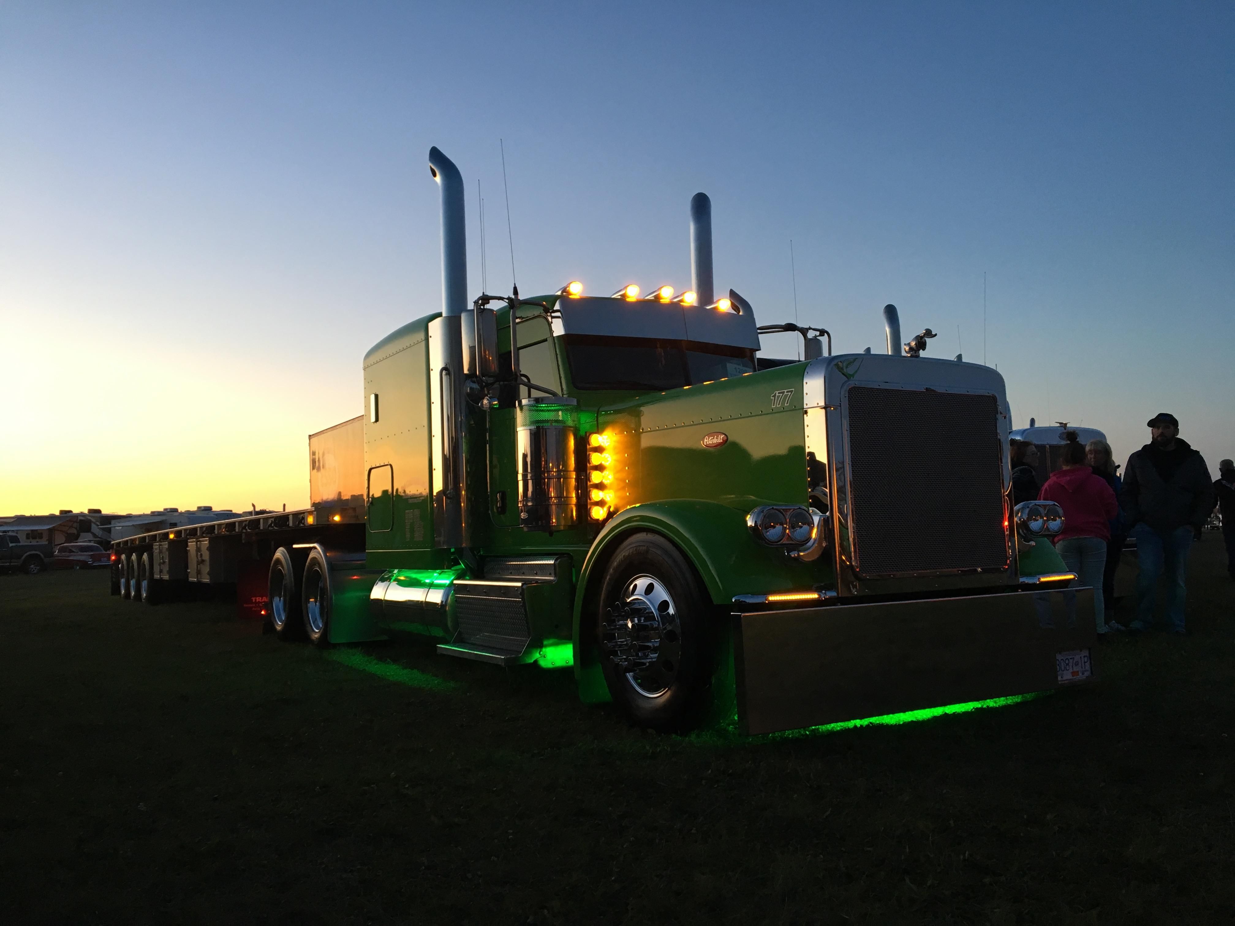 4032x3024 Wallpaper Rig, truck, tractor, peterbilt 379 for mobile and desktop, section грузовики, resolution 4032x3024
