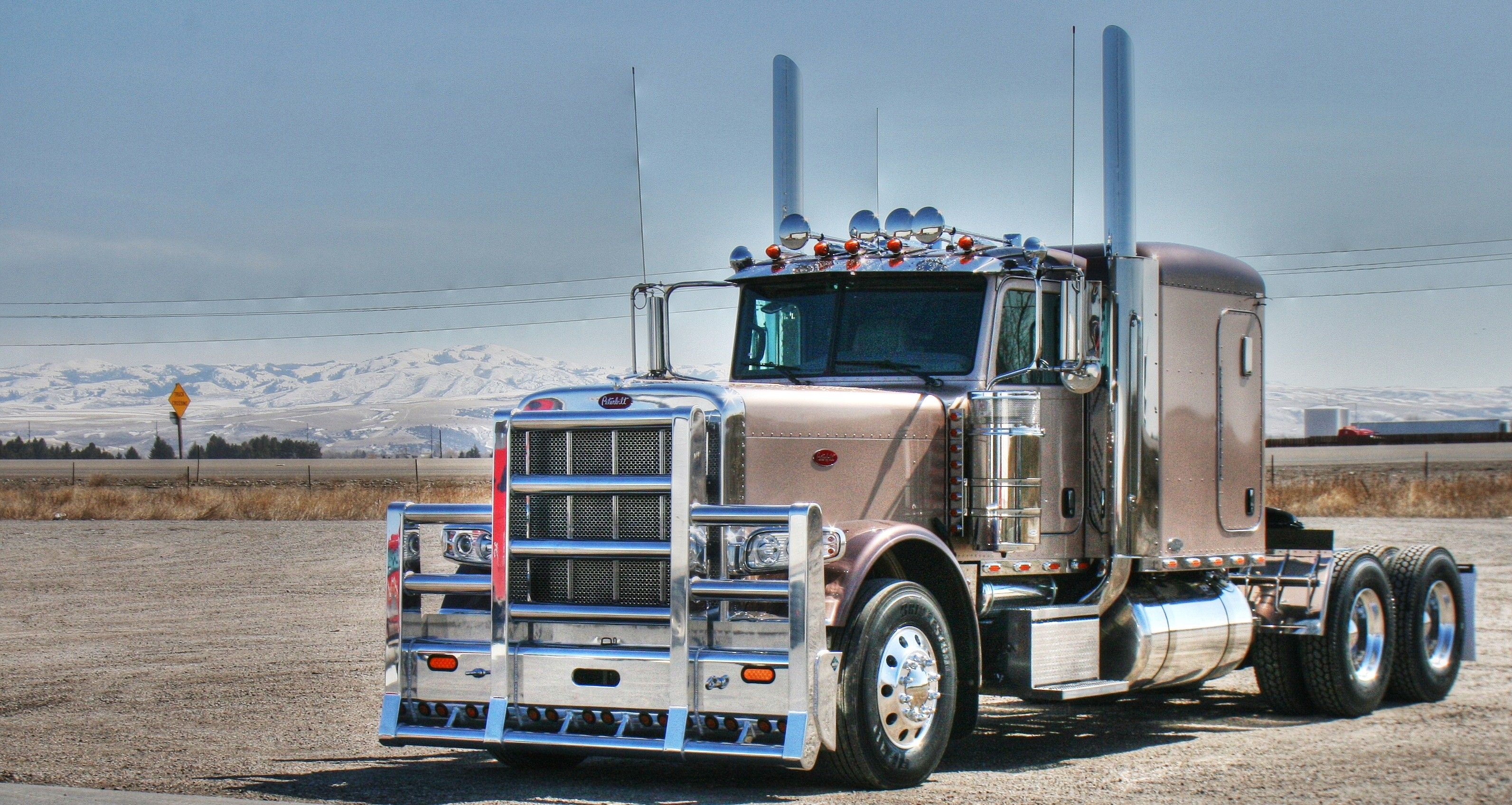 3185x1697 Desktop Peterbilt 379 Wallpaper Free High Quality Background