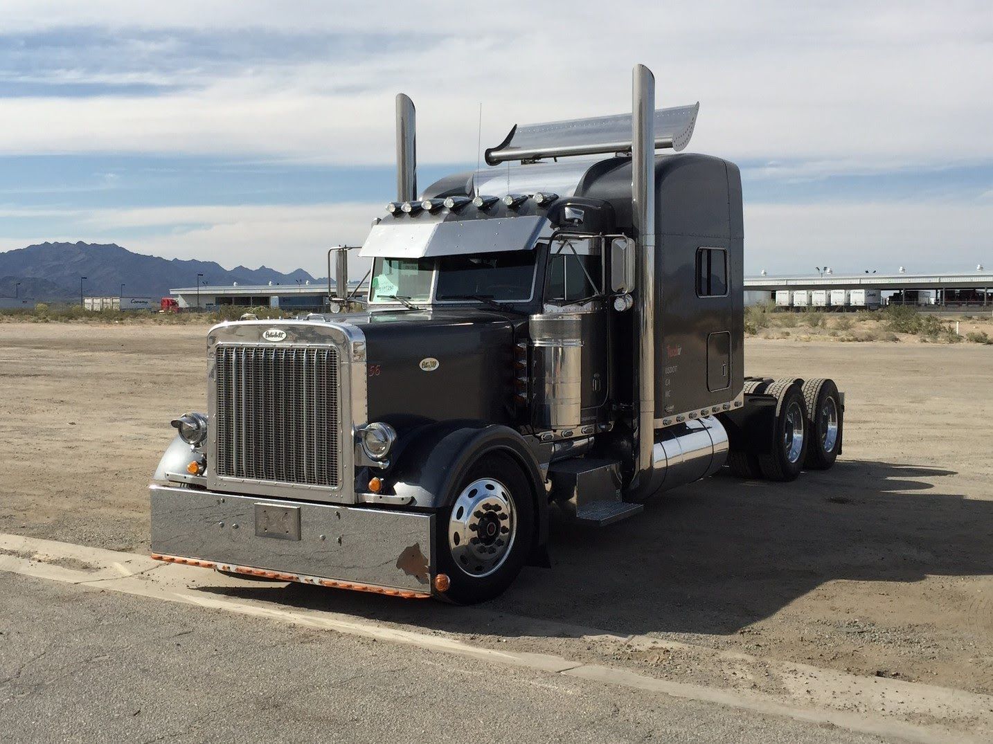 1434x1075 Peterbilt 379 Wallpaper