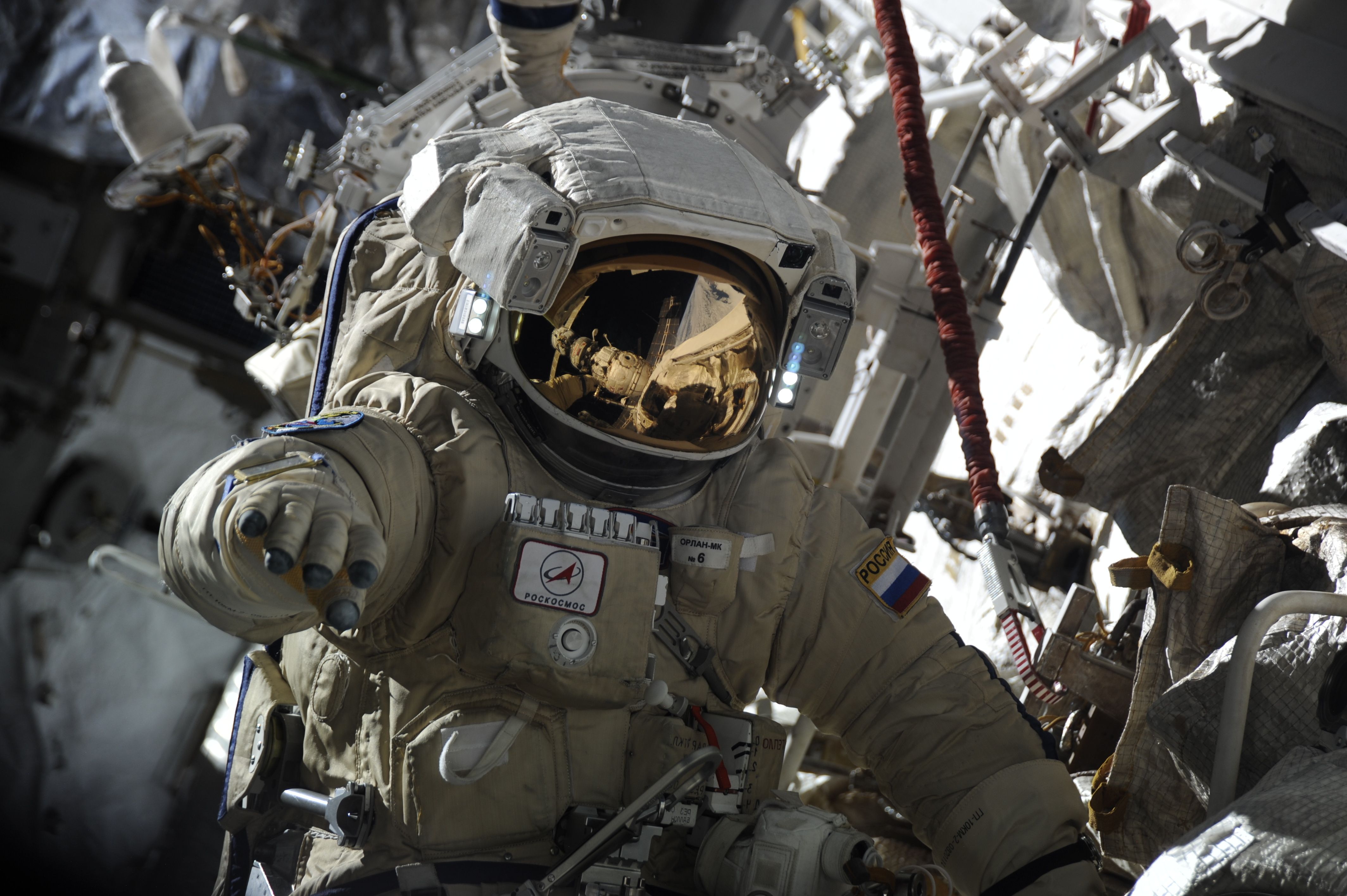 4256x2832 astronaut, Roscosmos, Russia Wallpaper HD / Desktop and Mobile Background