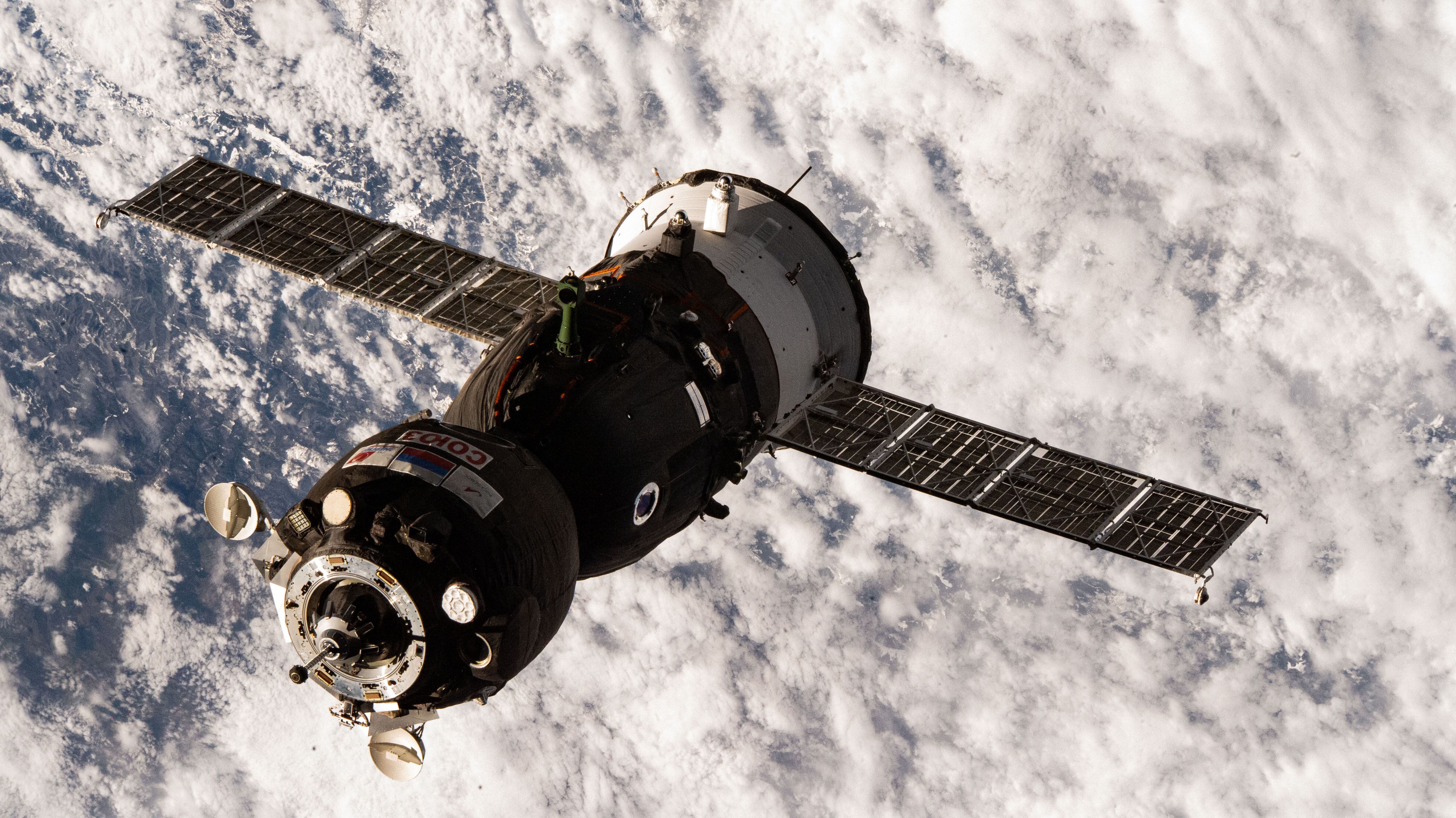 4928x2768 Roscosmos Soyuz MS 29