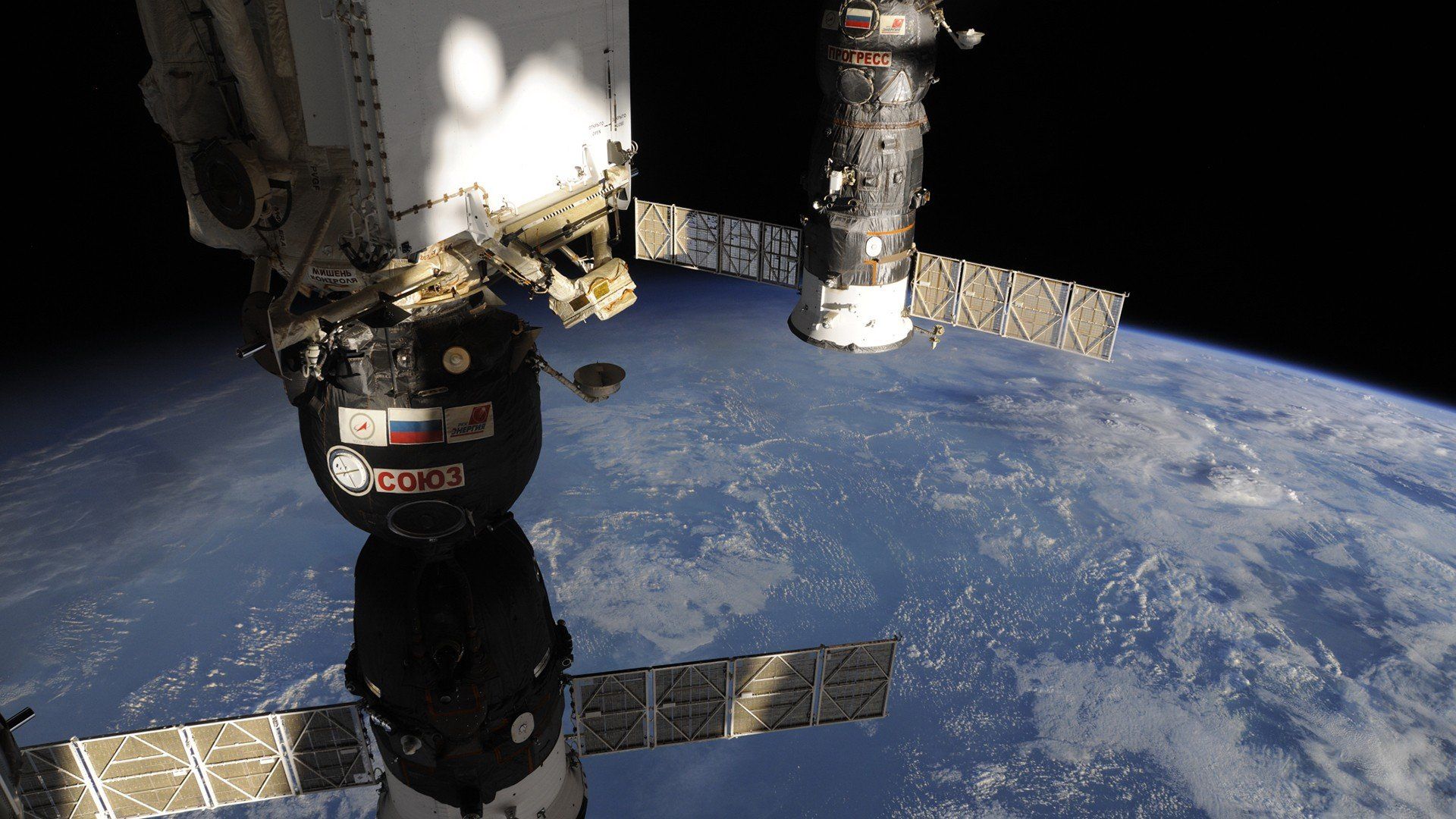 1920x1080 International Space Station, Roscosmos State Corporation, NASA, Progress, Soyuz, ESA HD Wallpaper / Desktop and Mobile Image & Photo