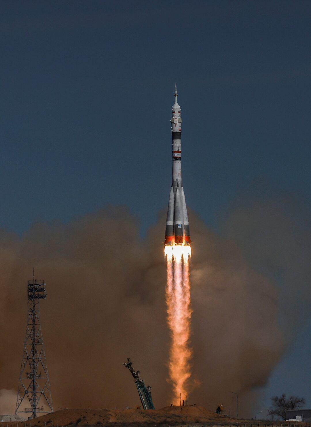1080x1482 Russian spacecraft docks with the ISS, Roscosmos says