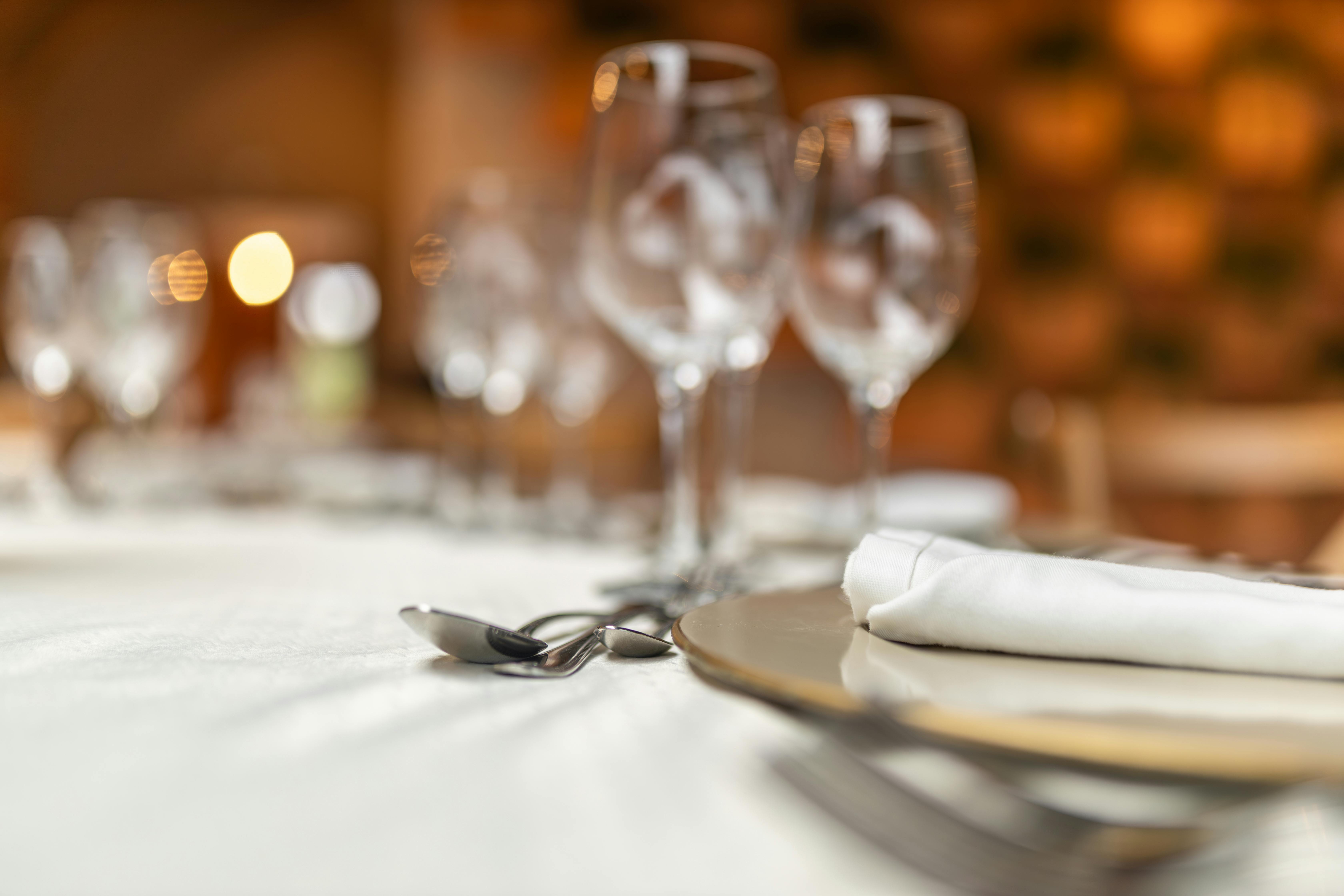 6720x4480 Close Up Of Menu · Free