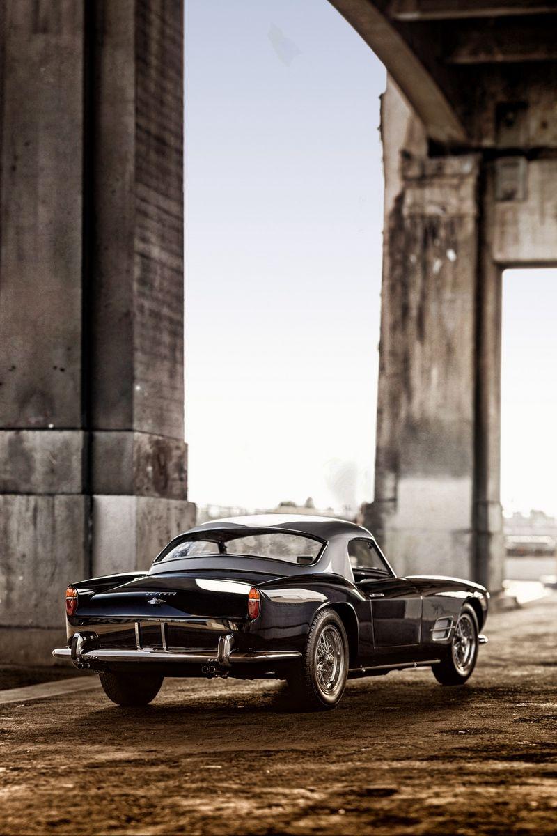 800x1200 Download wallpaper 800x1200 ferrari, 250 gt, rear view