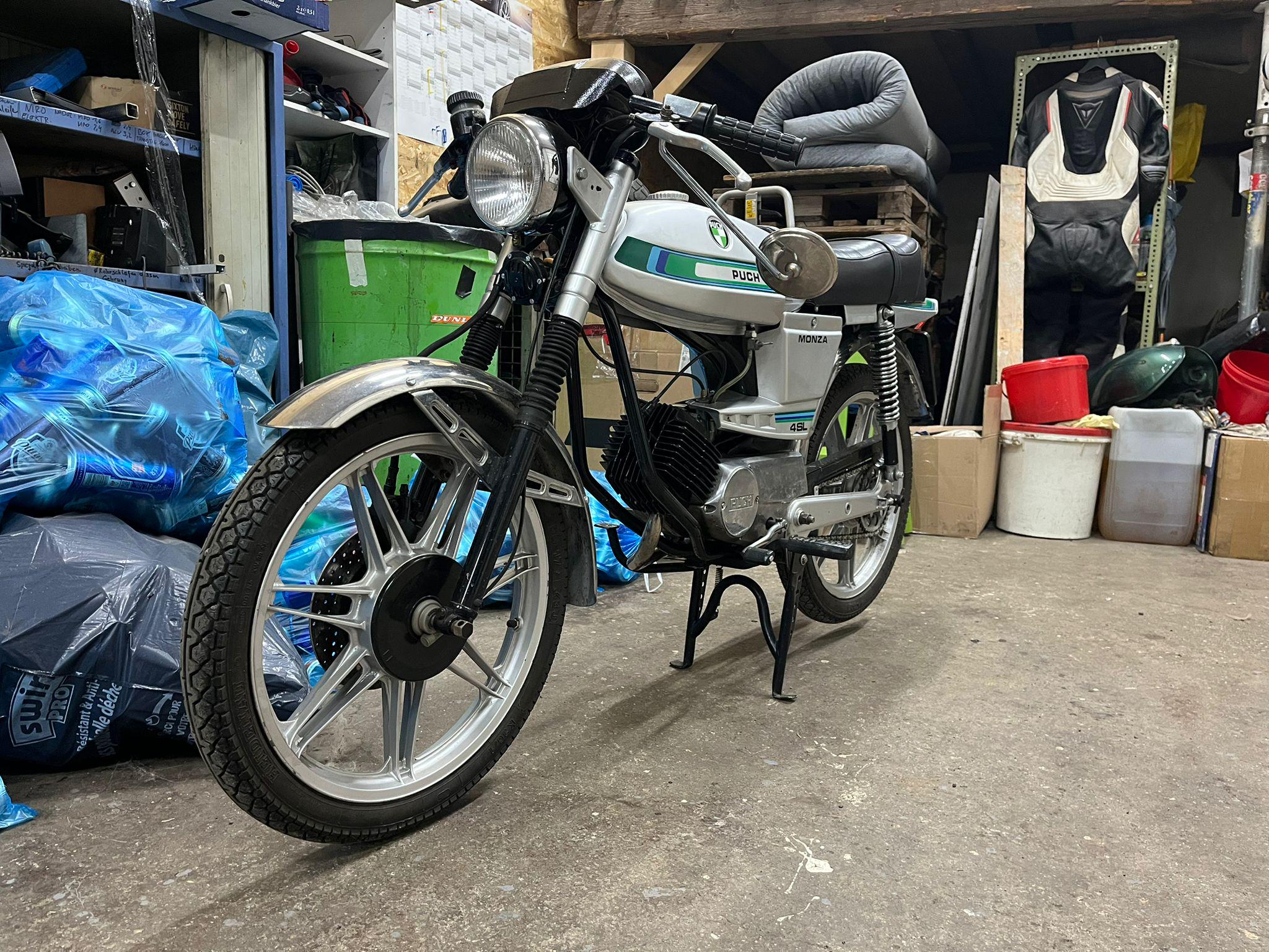 Puch Wallpapers - Top Free Puch Backgrounds - WallpaperAccess