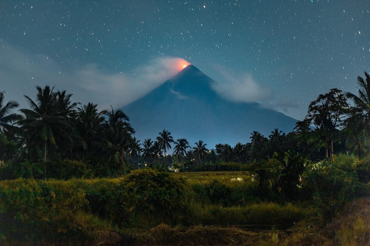 1400x933 A Beautiful Disaster: Majestic Mayon Volcano of Albay, Bicol.