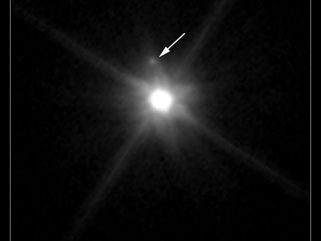 1024x768 Makemake And Its Moon (annotated)