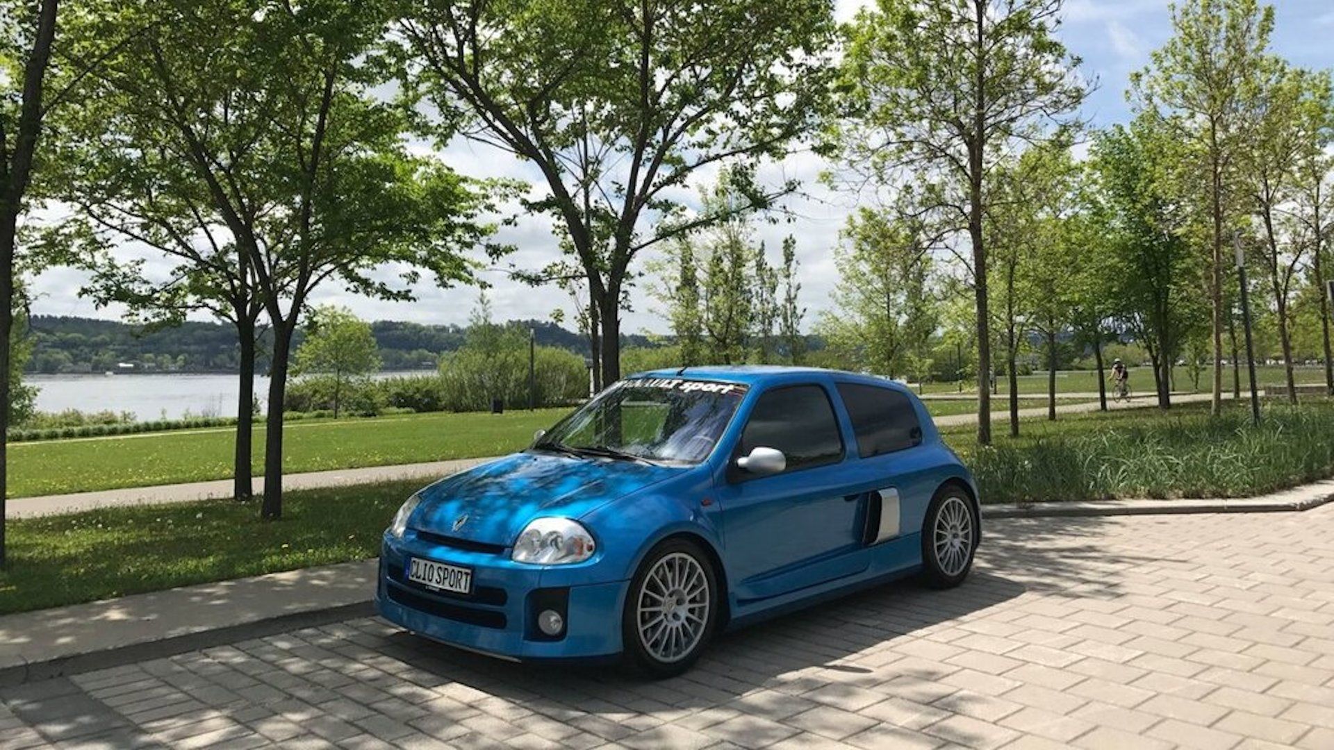 1920x1080 Rare Renault Clio V6 in Canada Is Worth Buying Now and Storing Until 2026