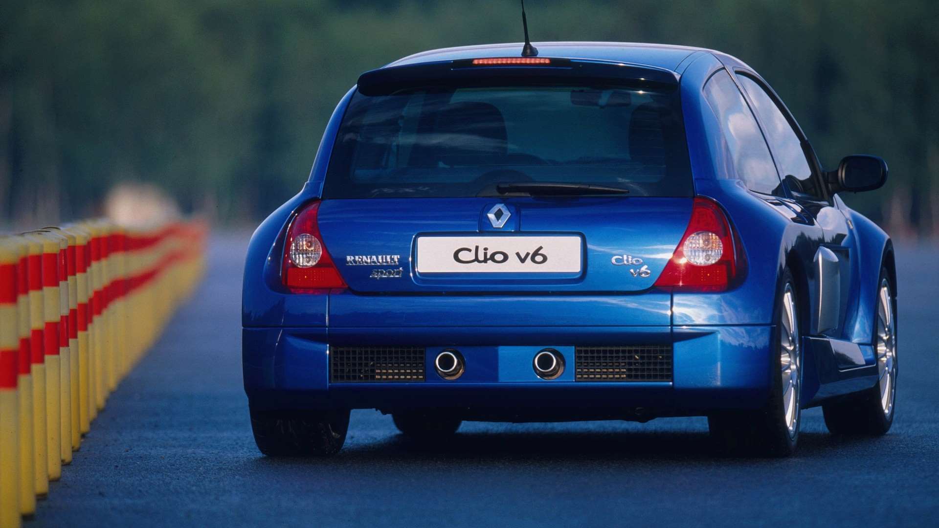 1920x1080 The Clio V6 is the scariest car I've ever driven