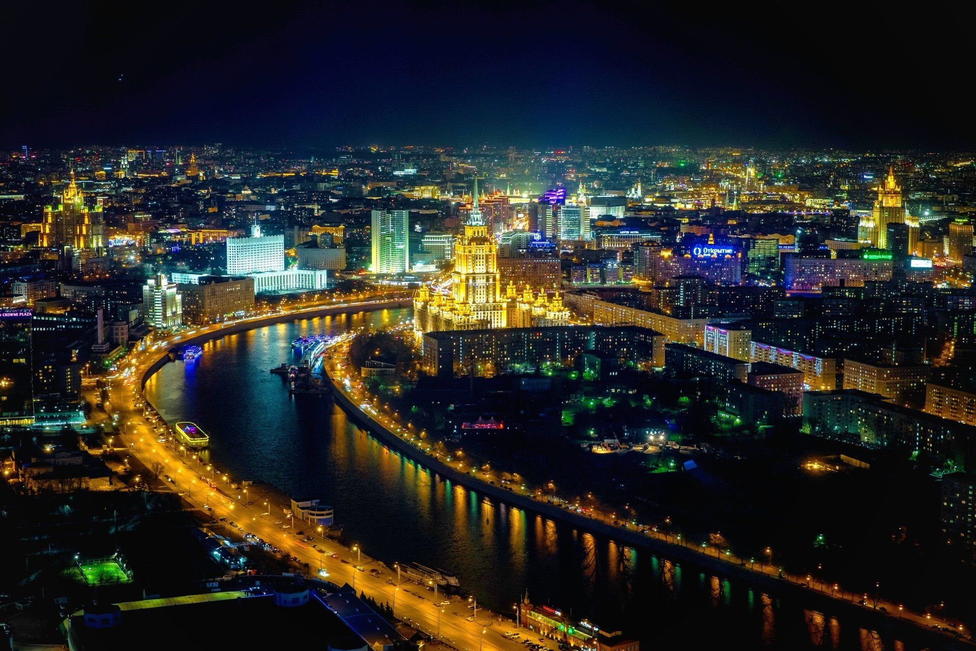 1920x1280 Stunning Moscow Nightscape Ultra HD Wallpaperx3105