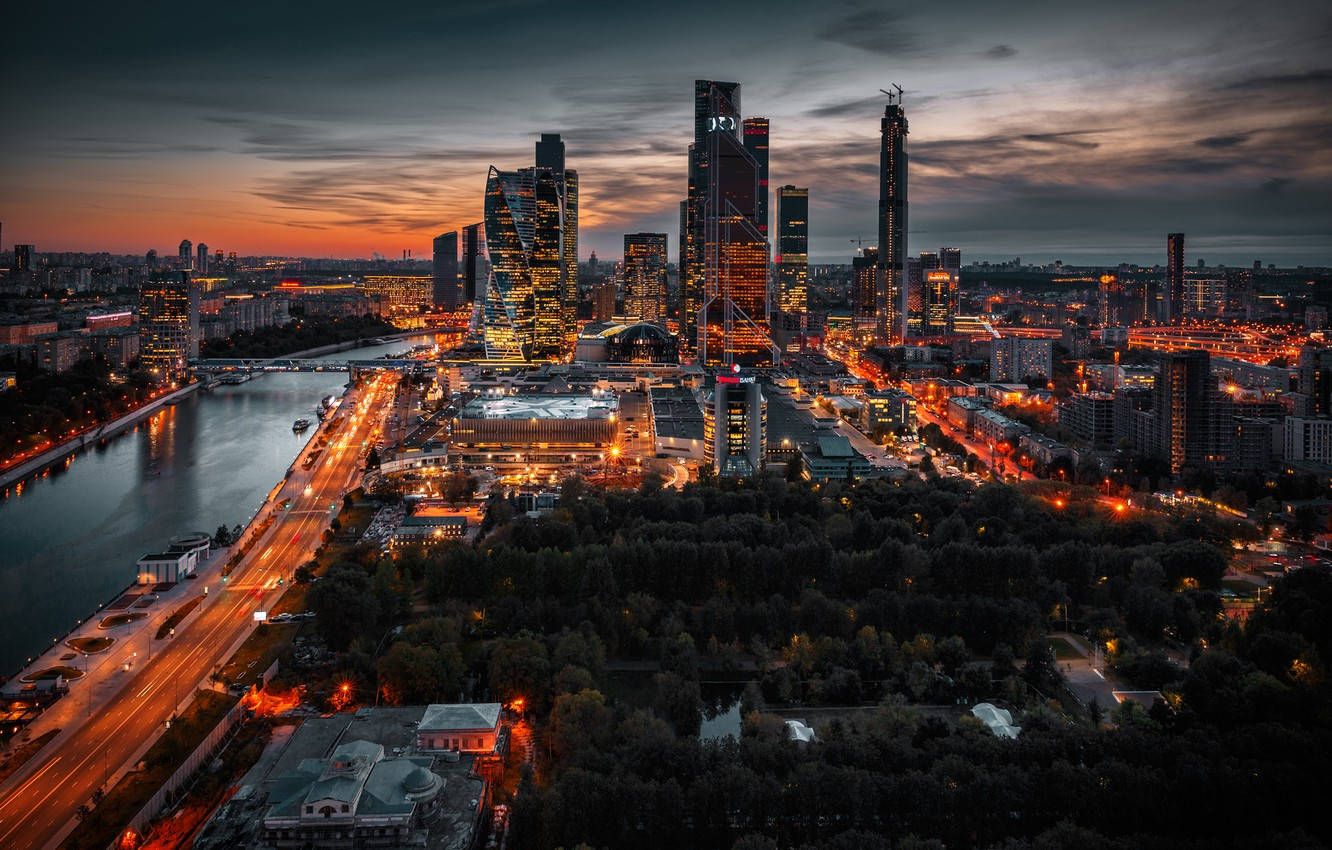 1332x850 Download Moscow Russia Aerial Cityscape Wallpaper