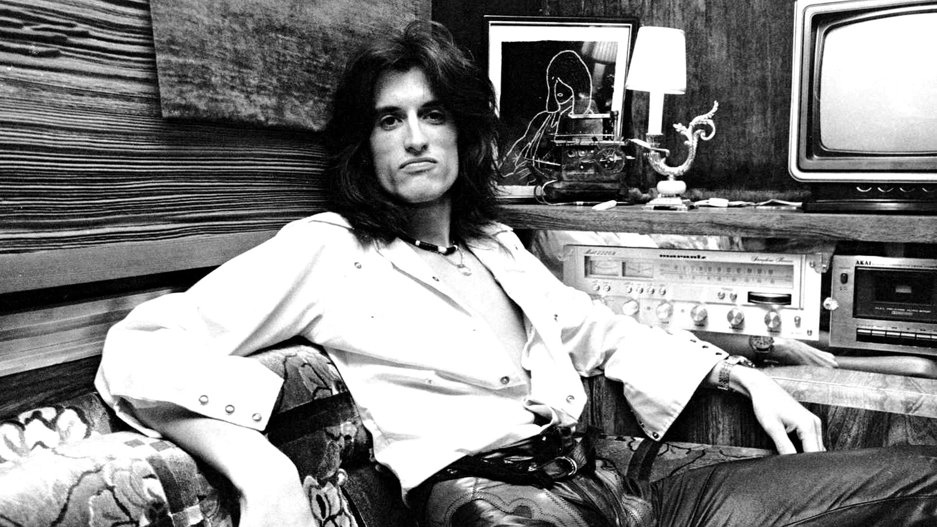 1920x1080 Hear Joe Perry's isolated guitar track on Aerosmith's Walk This Way