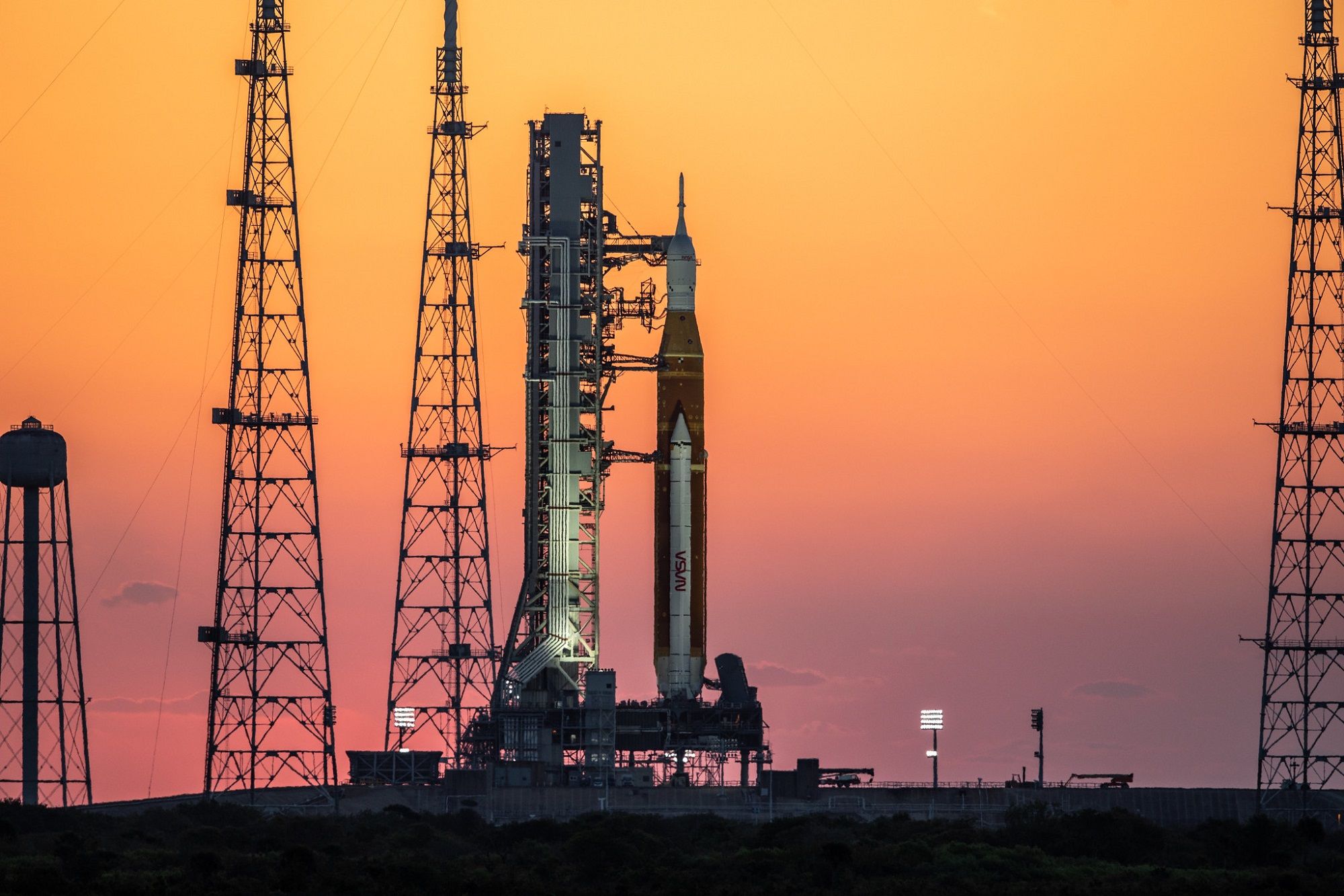 2000x1333 NASA SLS rocket technical issues are expected