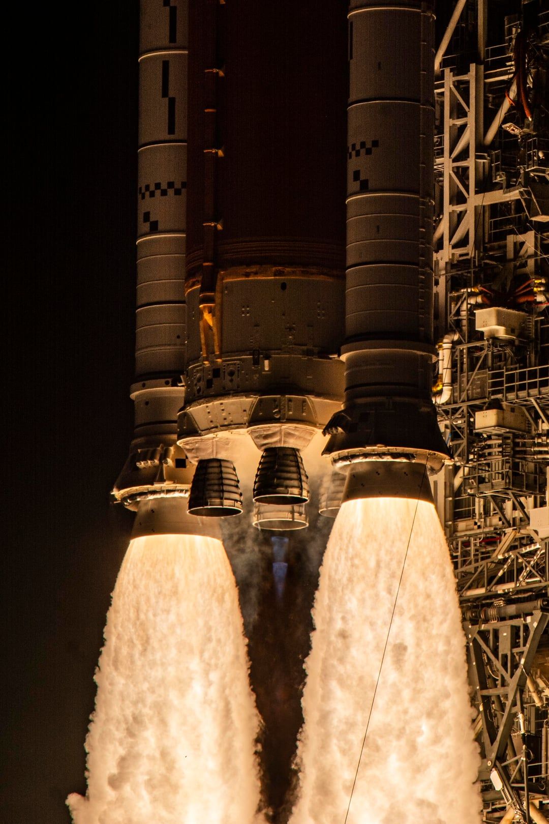 1080x1620 HD Photo Of NASA's SLS Launching : R Interestingasf*ck