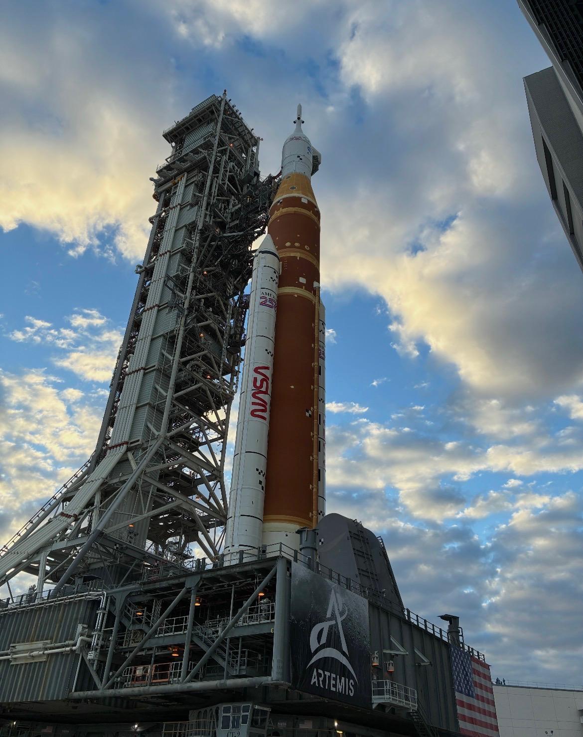 1170x1478 Artemis SLS Photo
