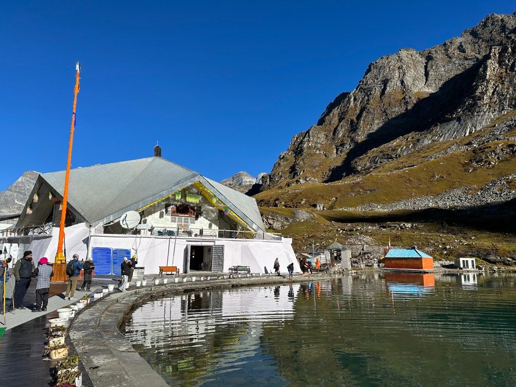 1024x768 A trip to Hemkund Sahib and Valley of Flowers