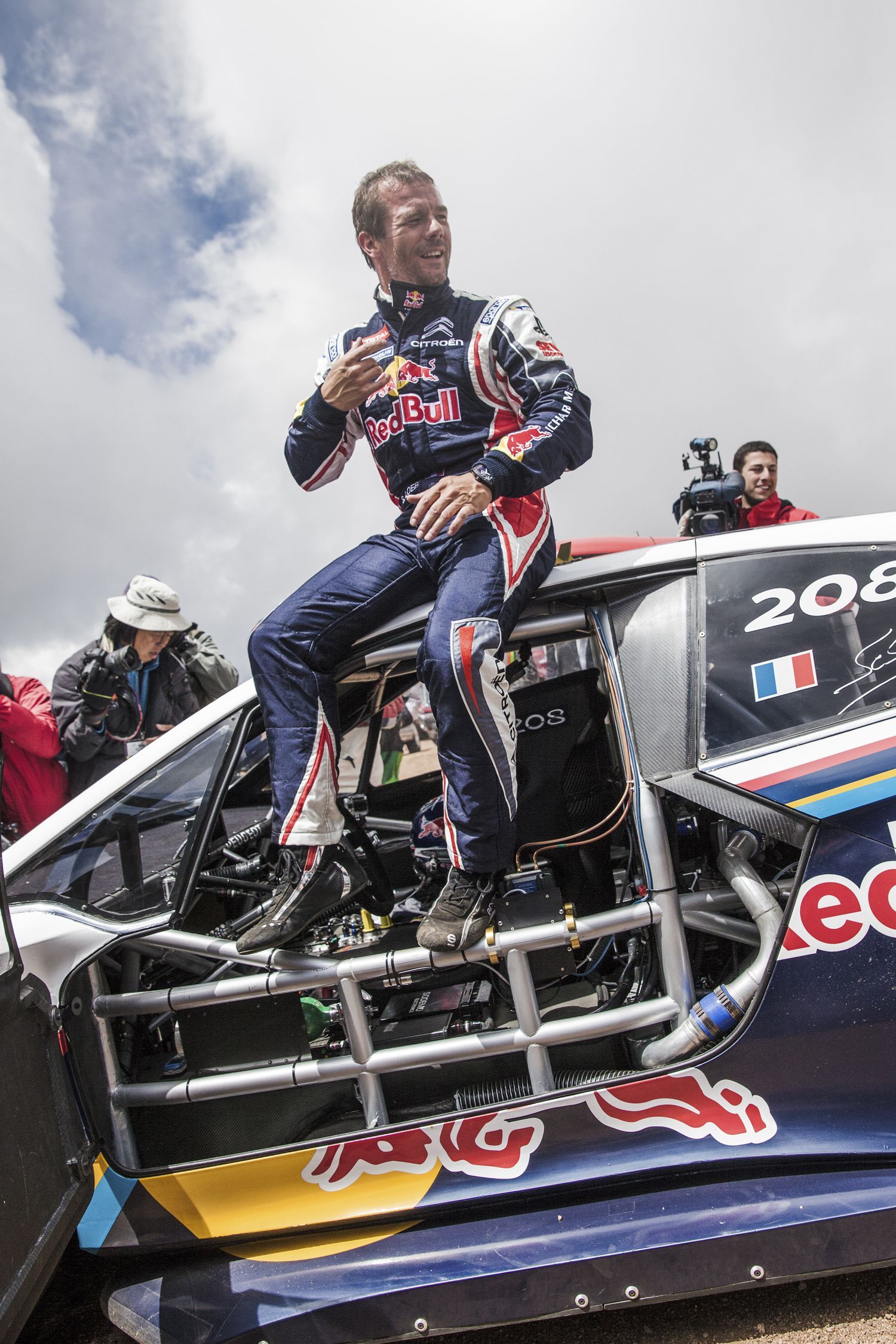 1500x2250 Découvrez 47 idées Peugeot 208 T16 Pikes Peak. peugeot peugeot, sébastien loeb, voiture peugeot et bien plus encore