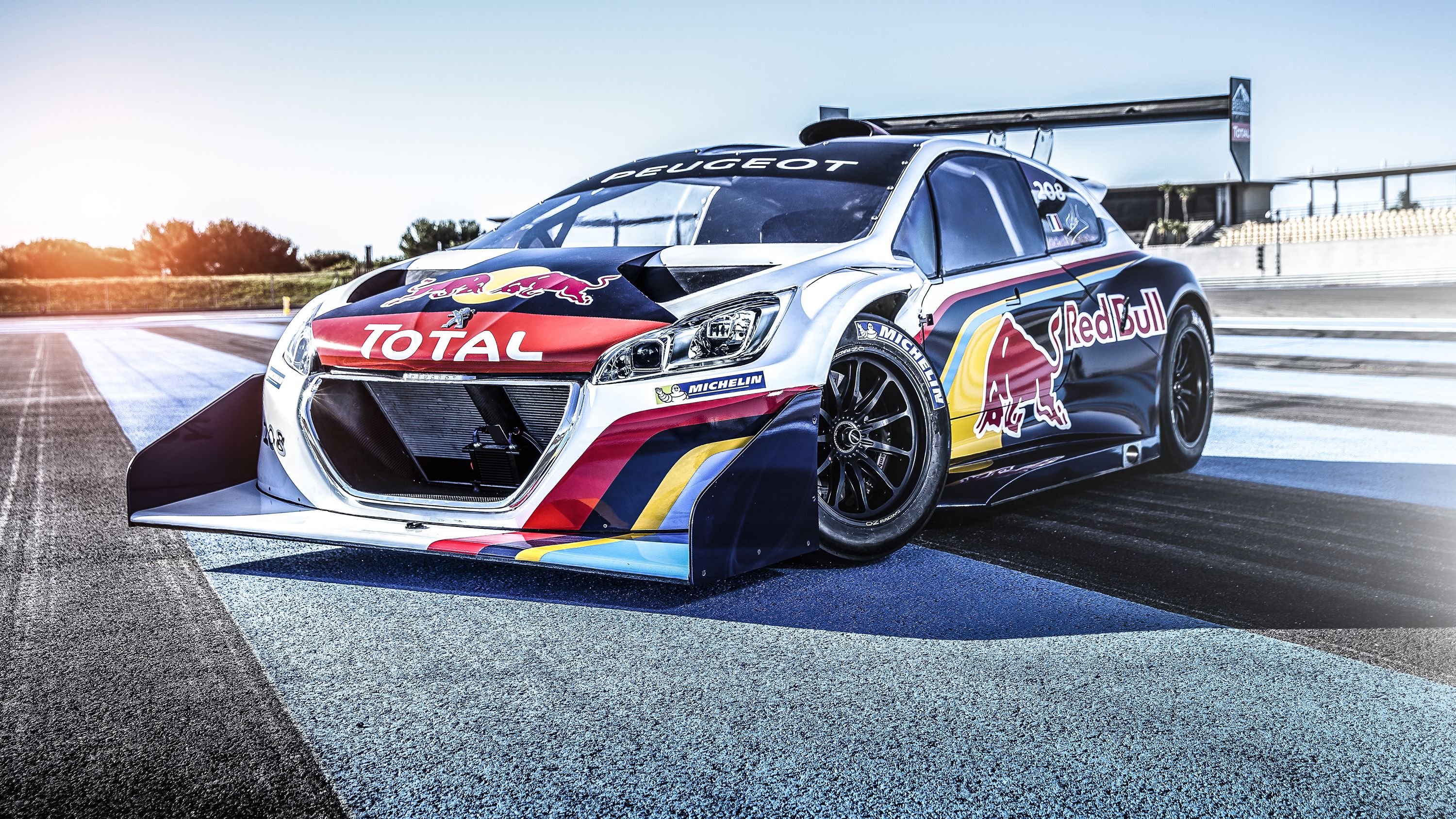 3000x1688 Classic motorsport moments: Loeb annihilating Pikes Peak