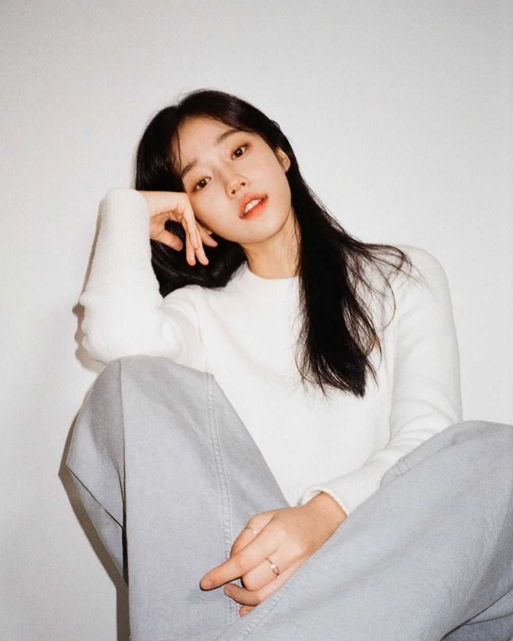 1000x1250 Roh Yoon Seo Wallpaper