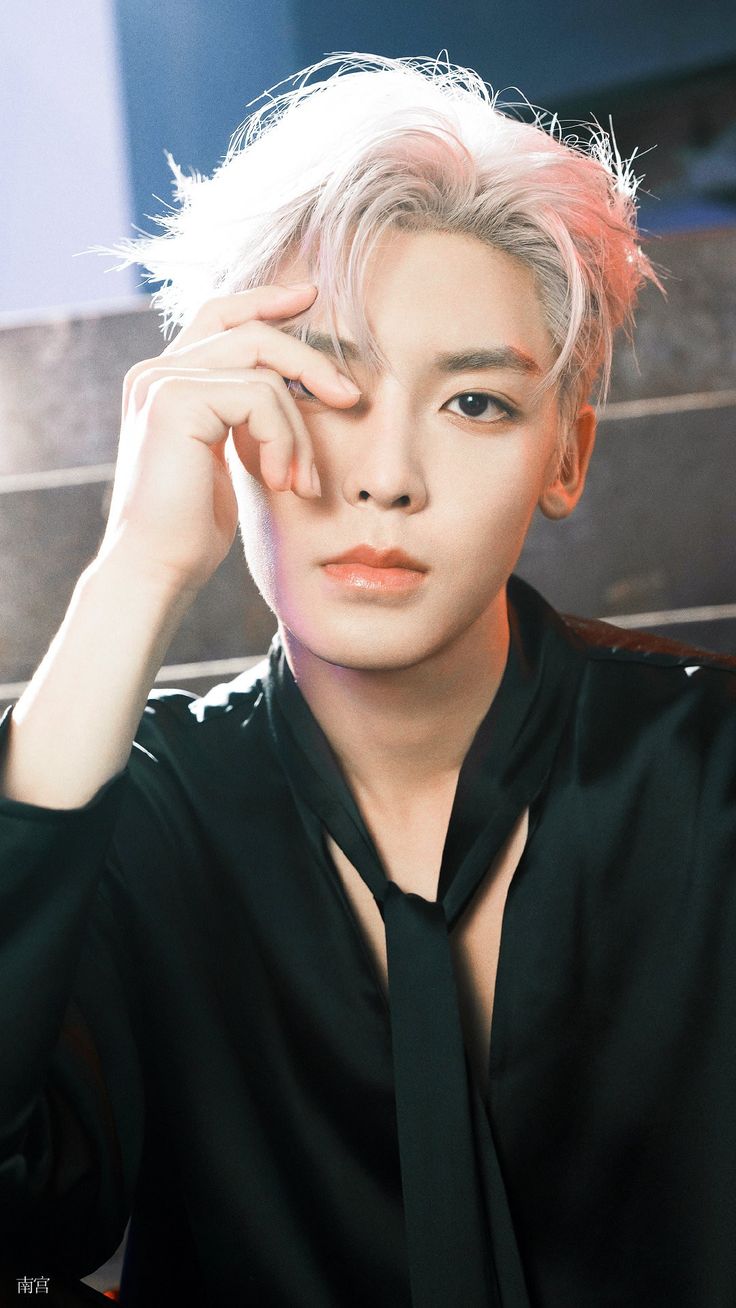 736x1308 Hầu Minh Hạo / ɴᴇo нou / 侯明昊