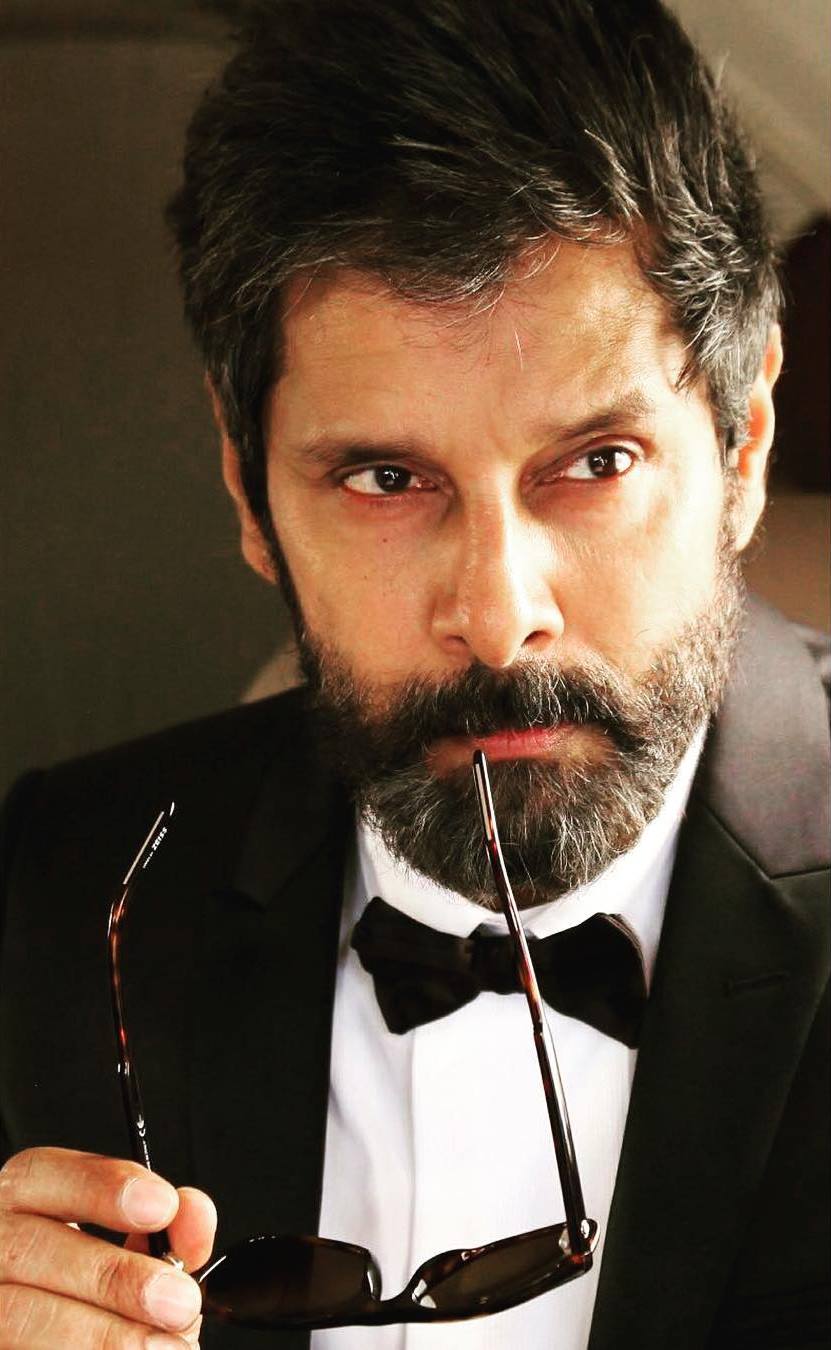 831x1350 Dhruva Natchathiram Chapter 1: Yuddha Kaandam