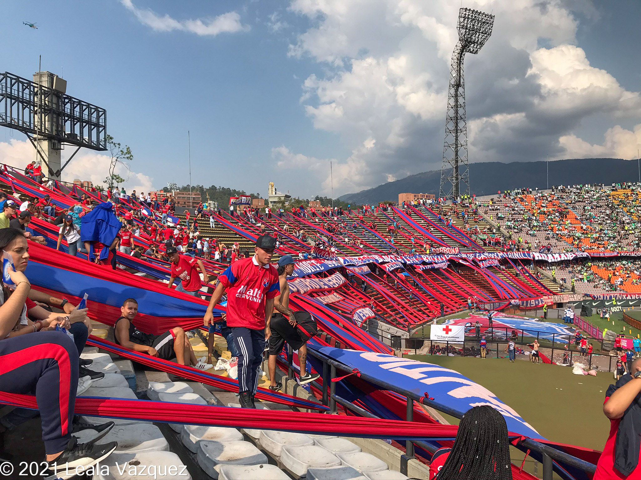 2048x1536 Medellín: El Clásico Paisa